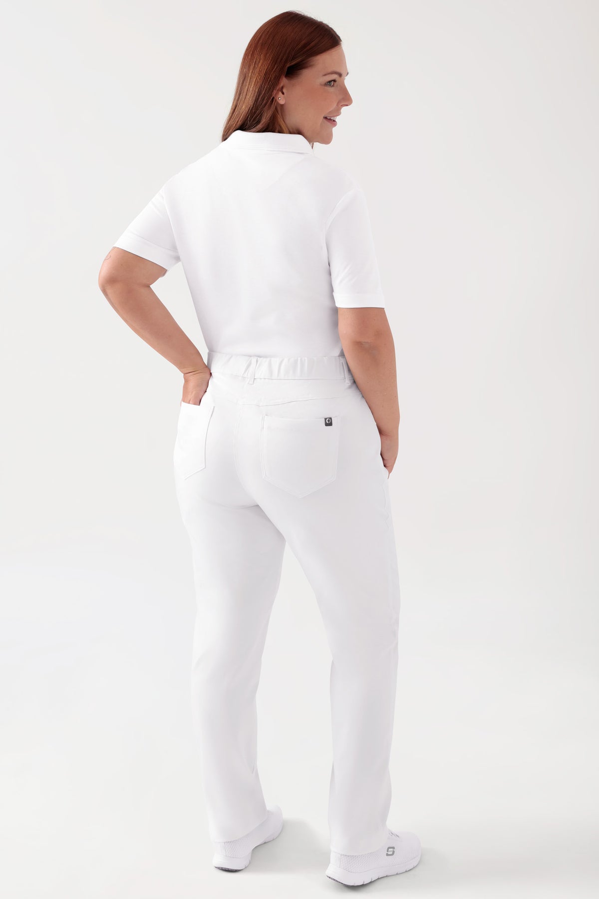 COMFY FLEX 5-pocket broek dames - rechte pijp wit, Achterzijde view Het model is 173 cm lang en draagt maat 46