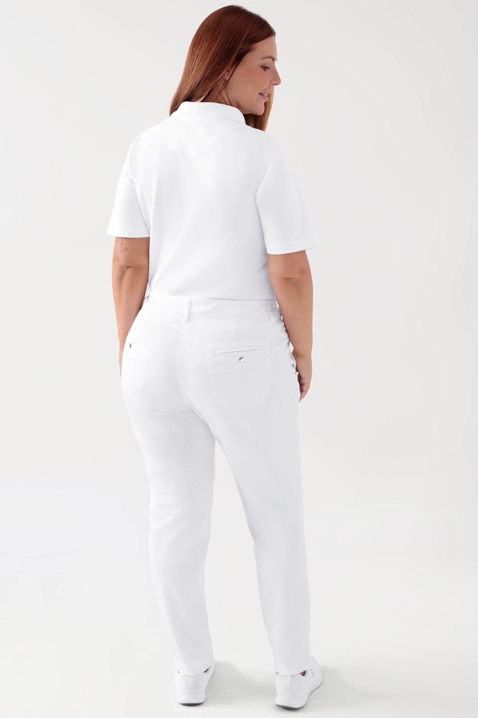 COMFY FLEX broek dames - chino stijl wit, Achterzijde view Het model is 173 cm lang en draagt maat 46