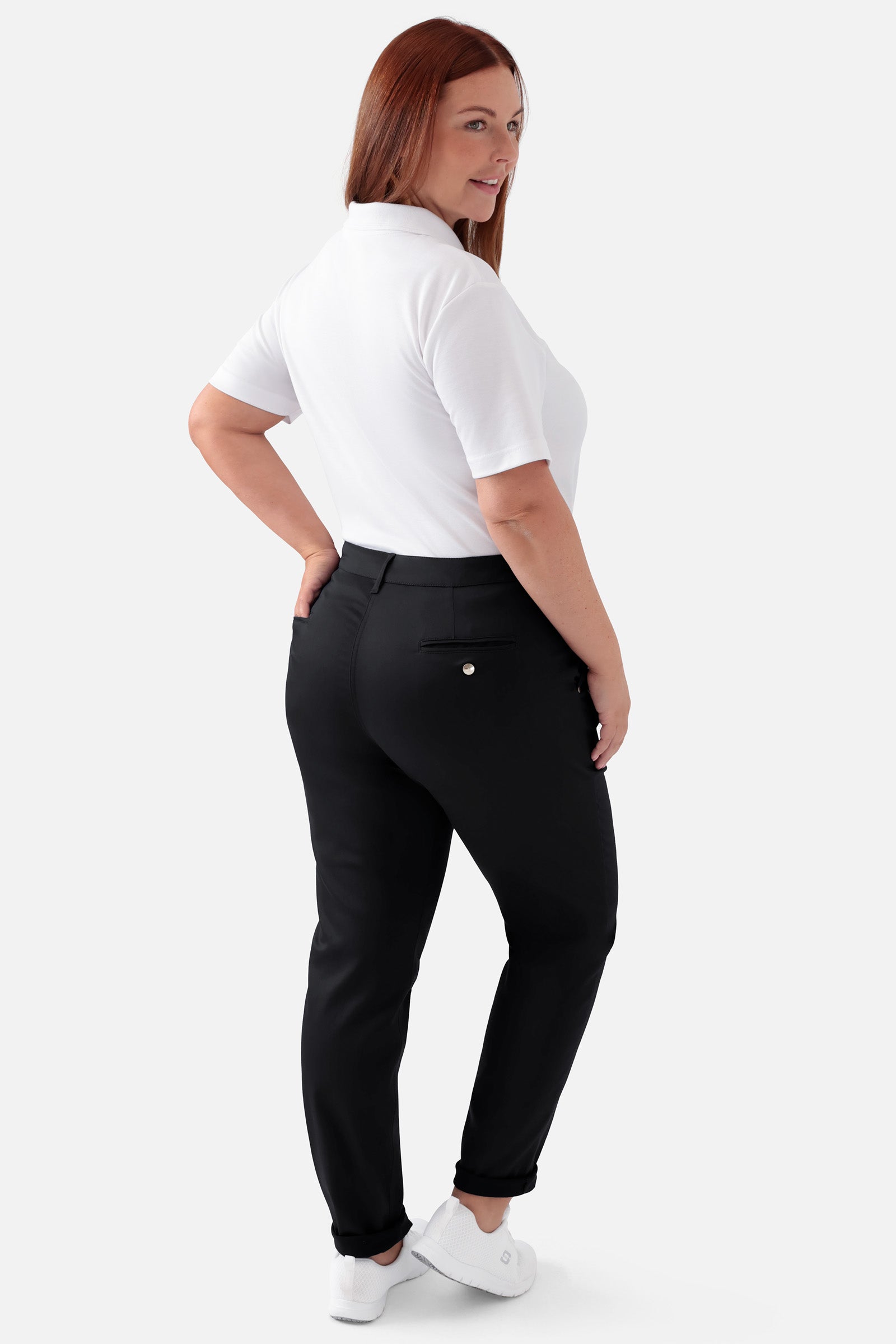 COMFY FLEX broek dames - chino stijl zwart, Achterzijde view Het model is 173 cm lang en draagt maat 46