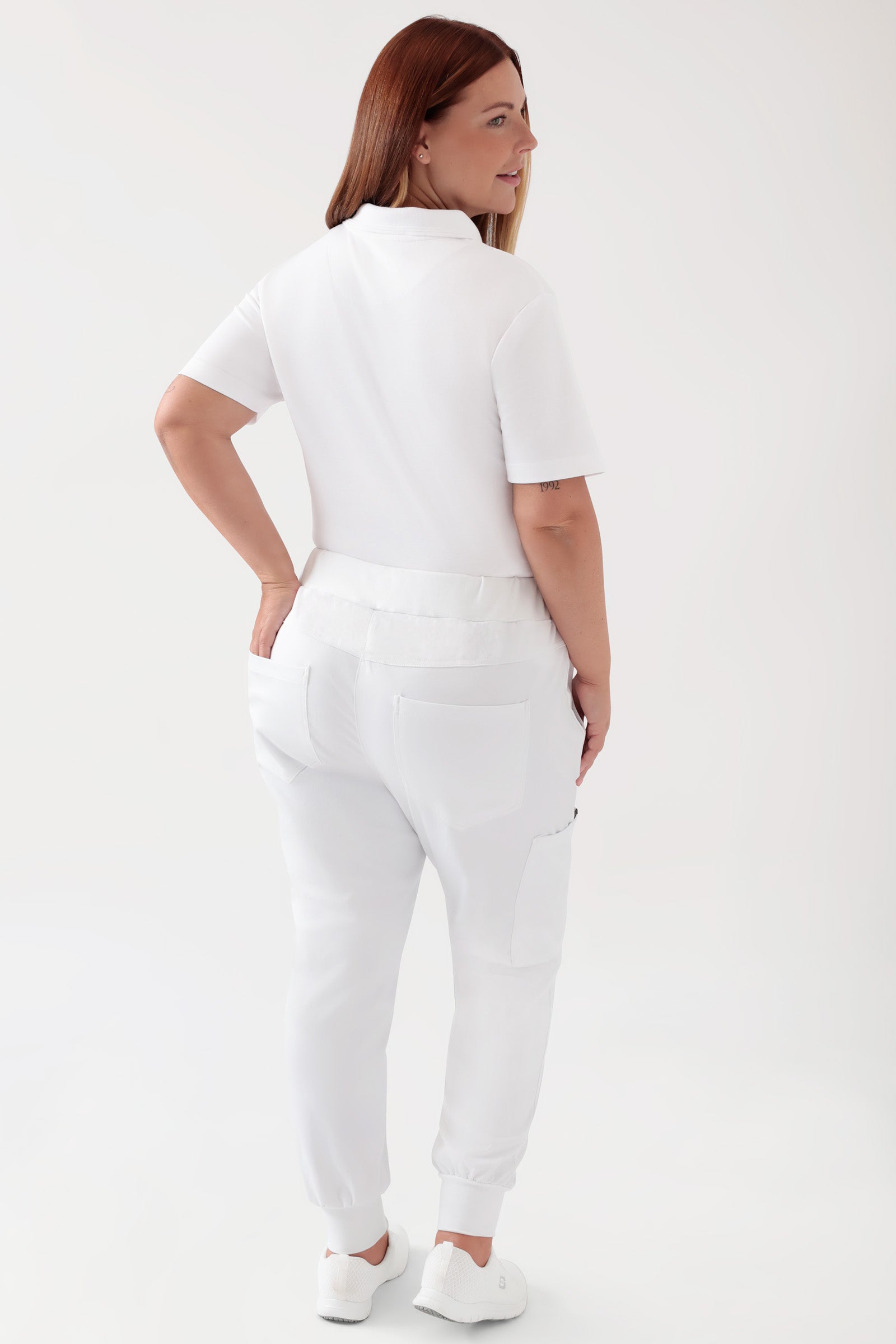 COMFY FLEX broek dames - jogpants wit, Achterzijde view Het model is 173 cm lang en draagt maat XL