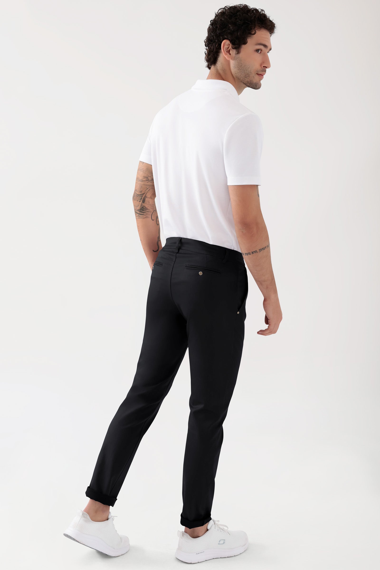 COMFY FLEX broek heren - chino stijl zwart, Achterzijde view Het model is 188 cm lang en draagt maat 48