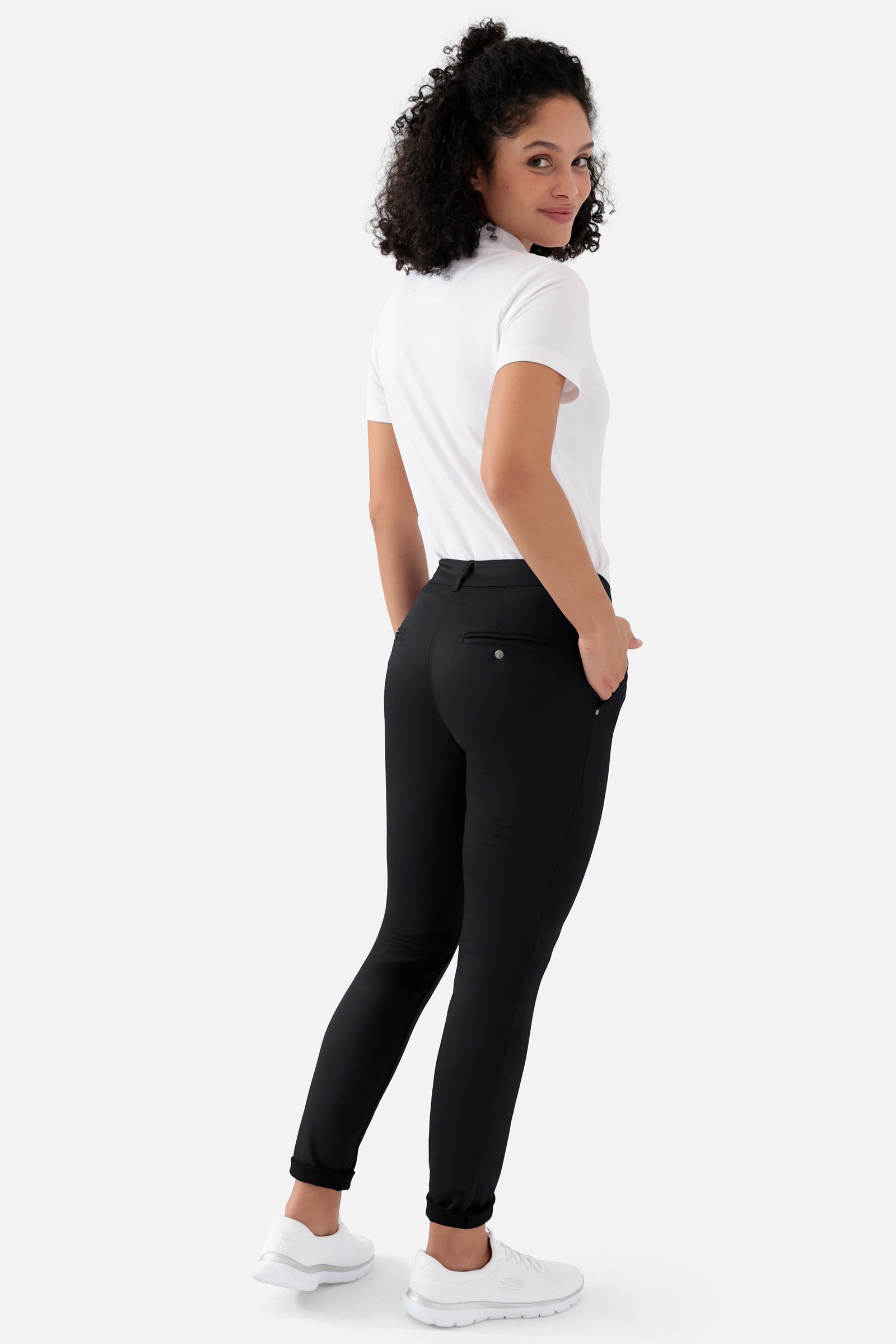 COMFY FLEX broek dames - chino stijl zwart, Achterzijde view Het model is 176 cm lang en draagt maat 36