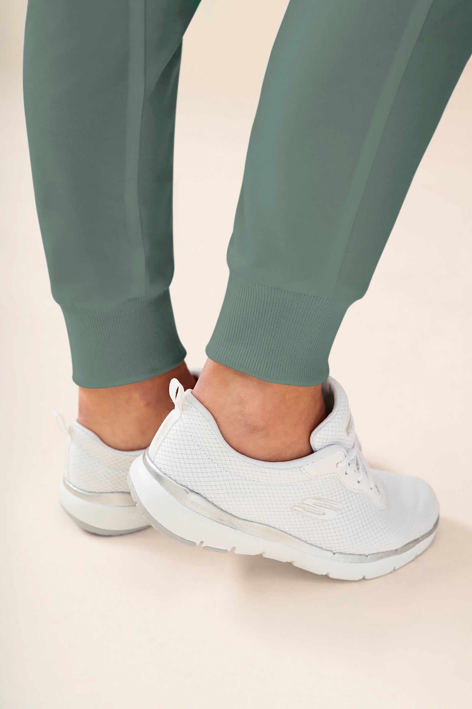 KAERE broek dames - zoom met elastische boord korte maat met beenzak donkergroen