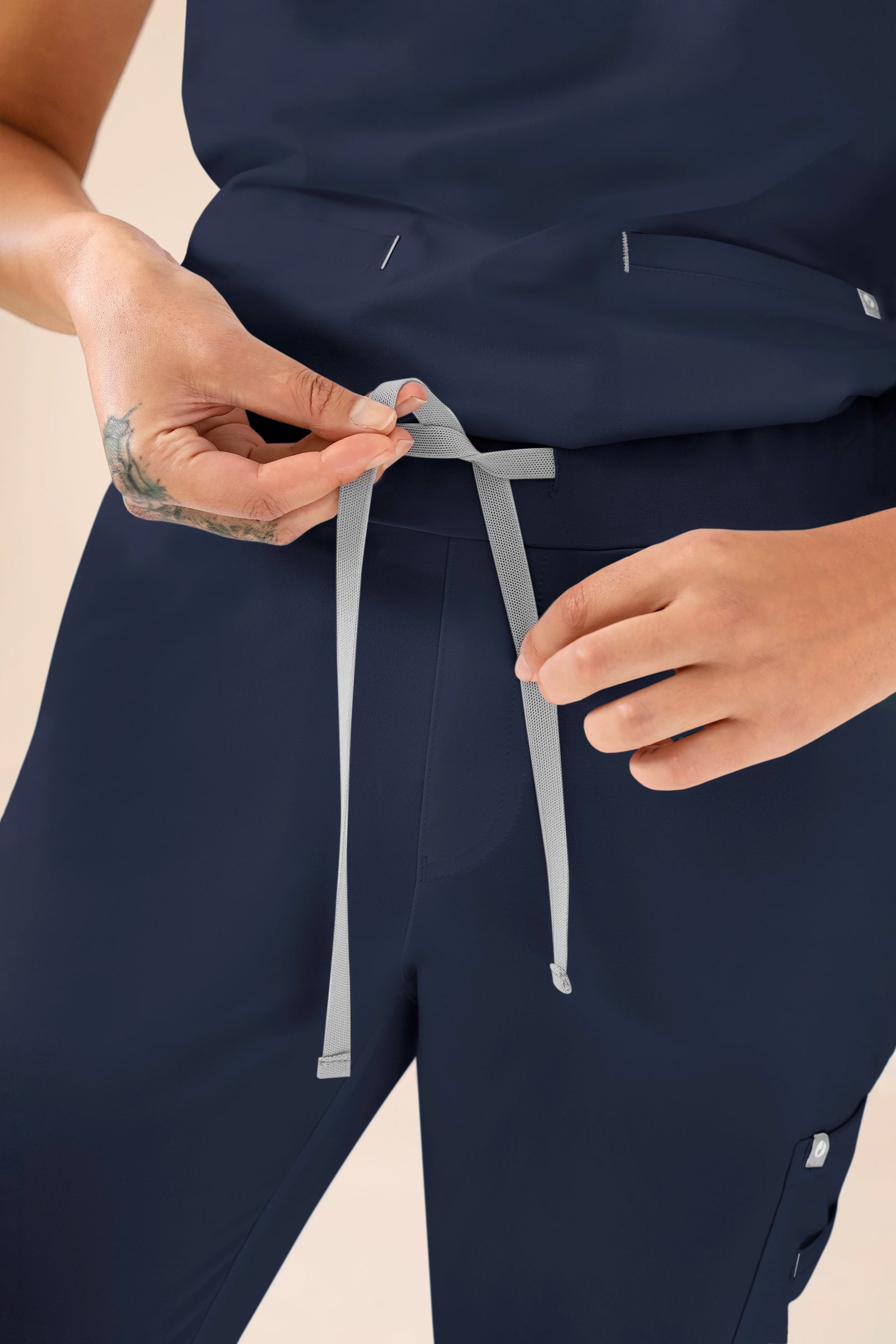 KAERE broek dames - zoom met elastische boord korte maat met beenzak navy