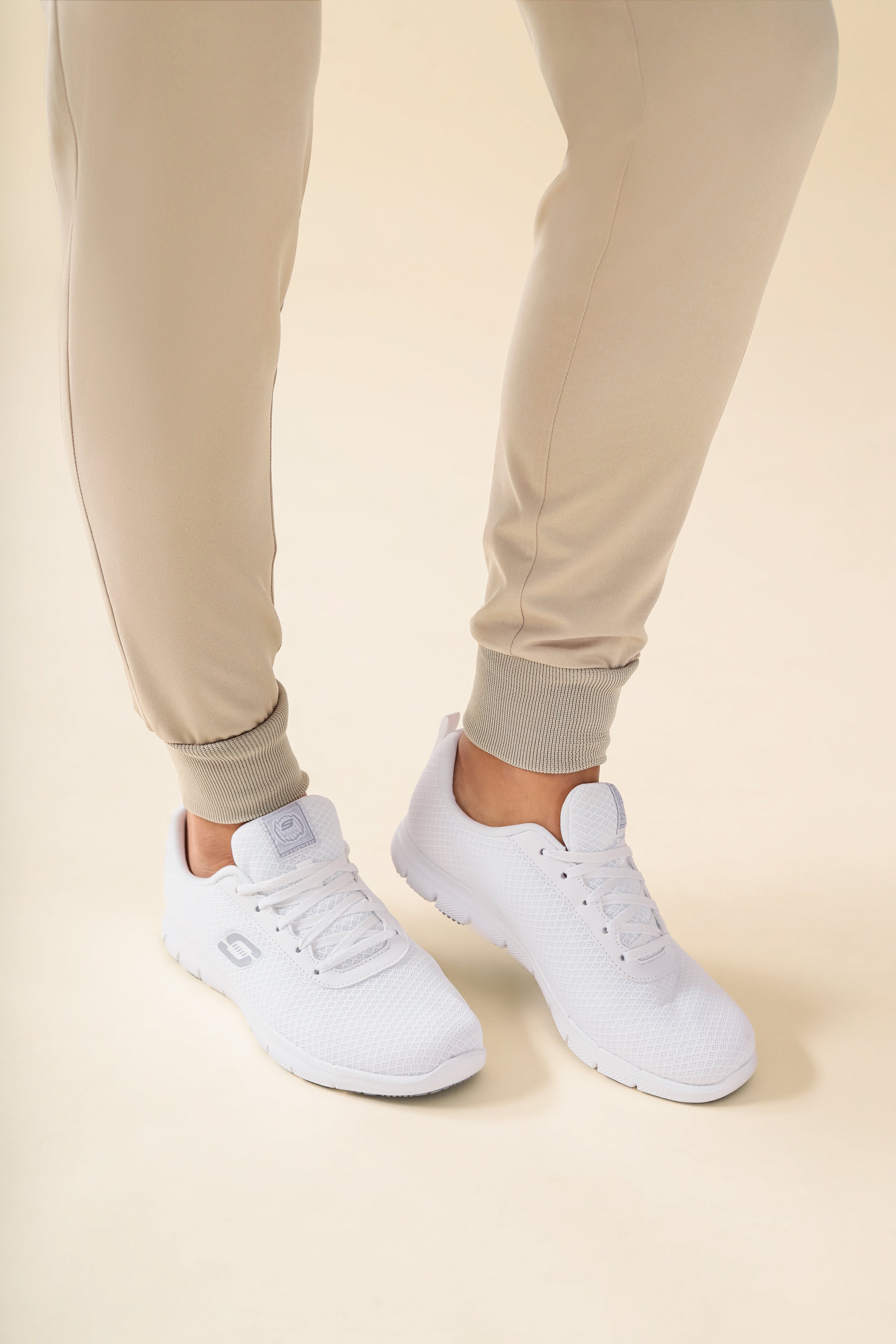 KAERE broek dames - zoom met elastische boord korte maat zonder beenzak zand