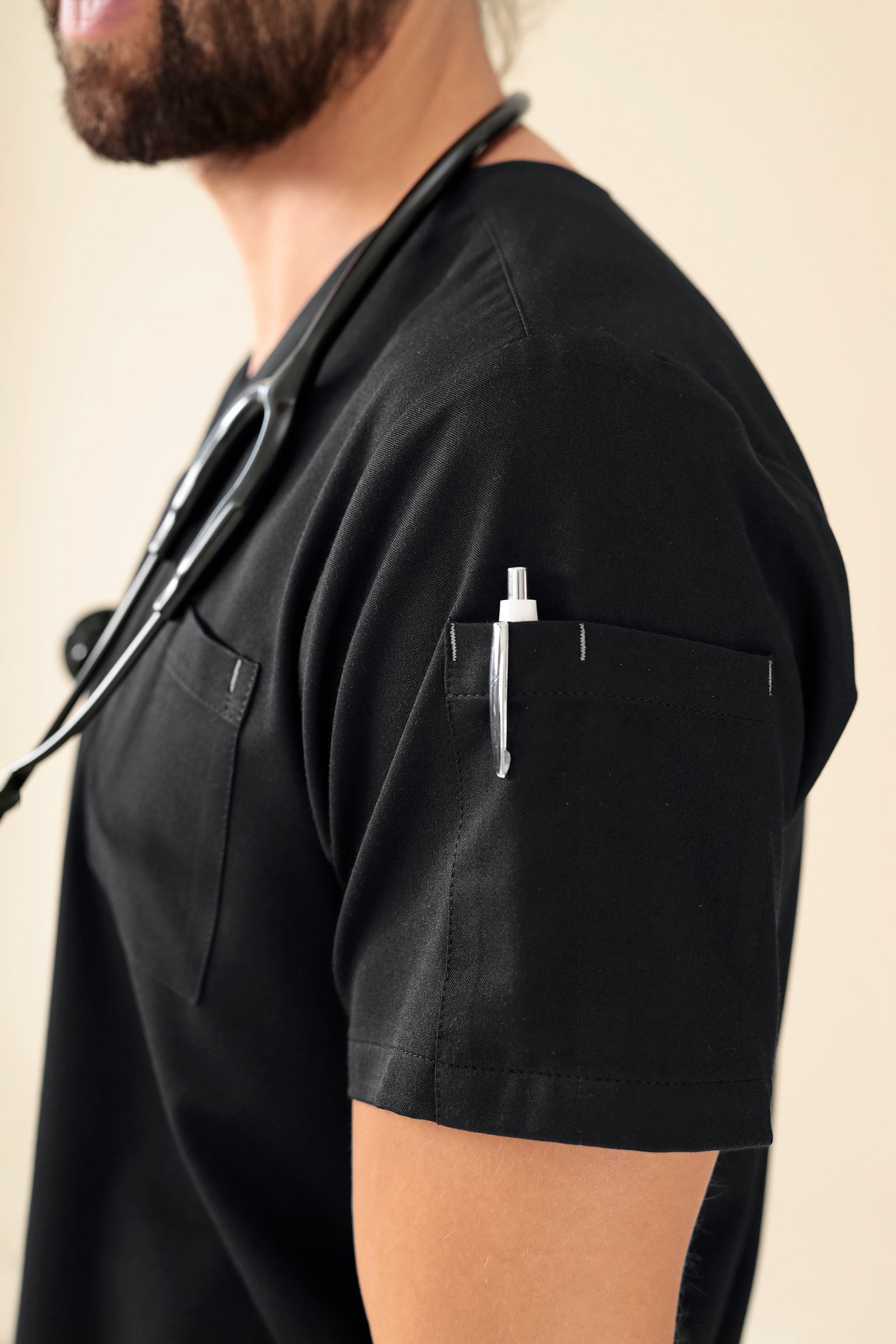 KAERE oversteektuniek heren - V-hals zwart