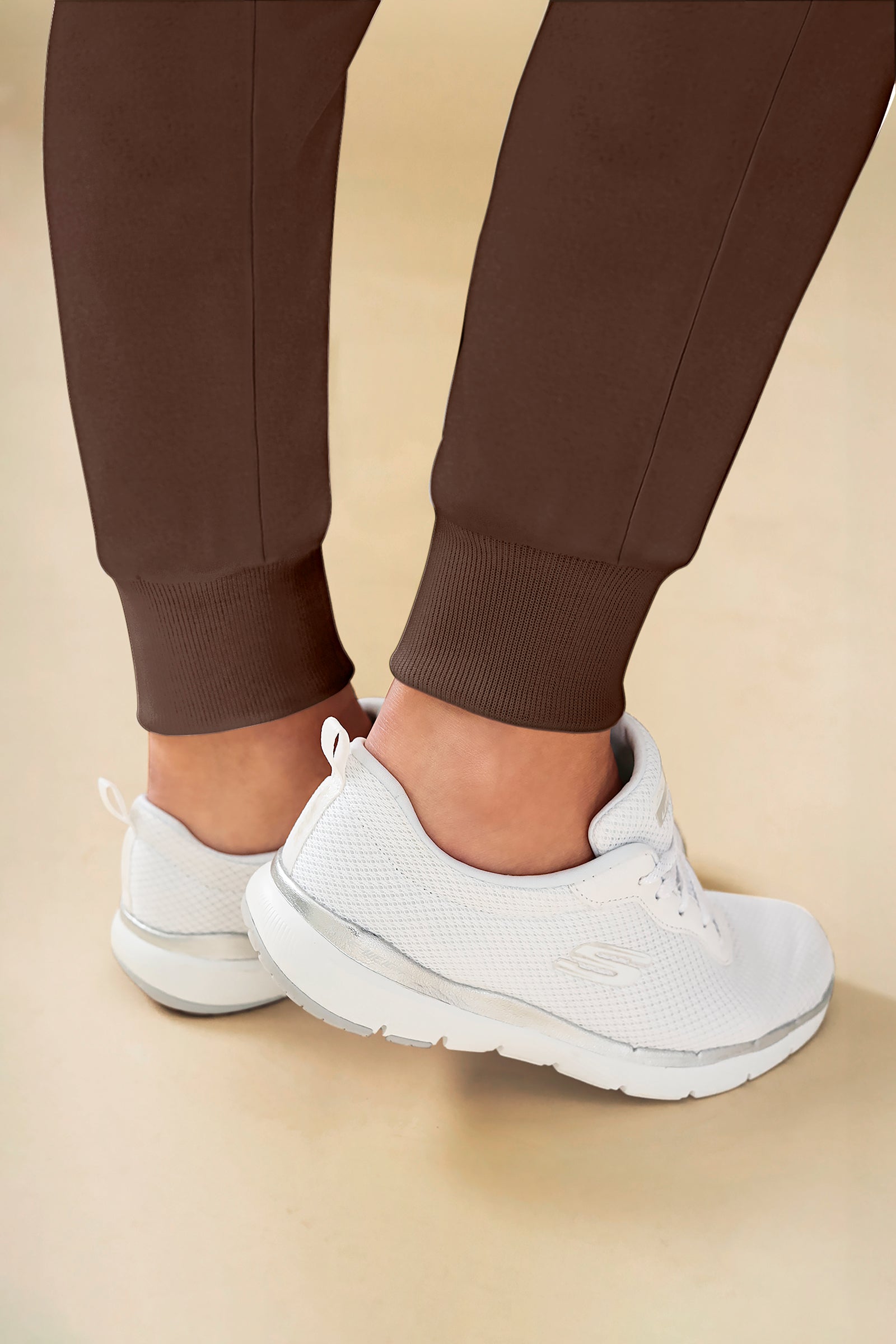 KAERE broek dames - zoom met elastische boord en beenzak coffee