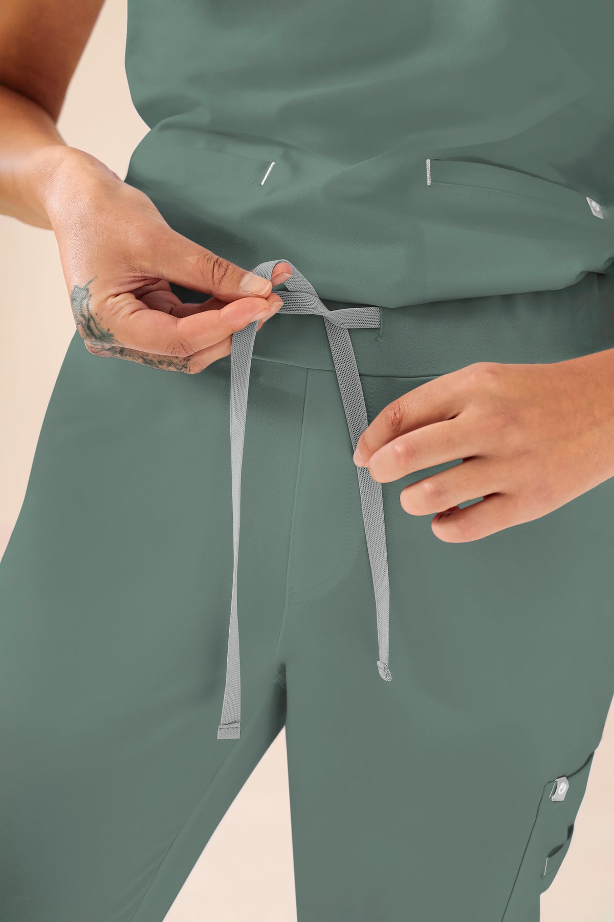 KAERE broek dames - zoom met elastische boord en beenzak donkergroen