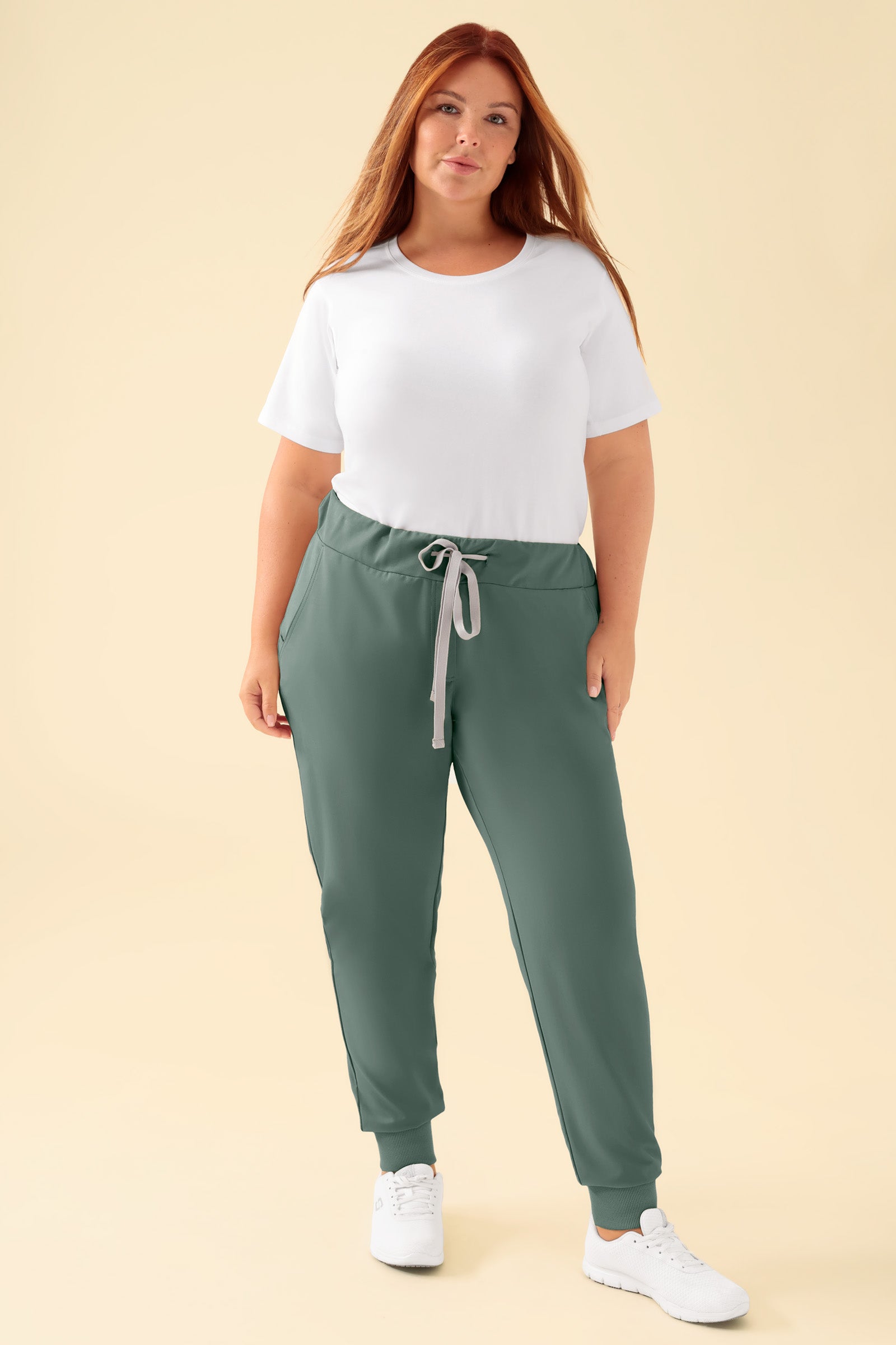 KAERE broek dames - zoom met elastische boord zonder beenzak donkergroen, Voorzijde view Het model is 173 cm lang en draagt maat XL