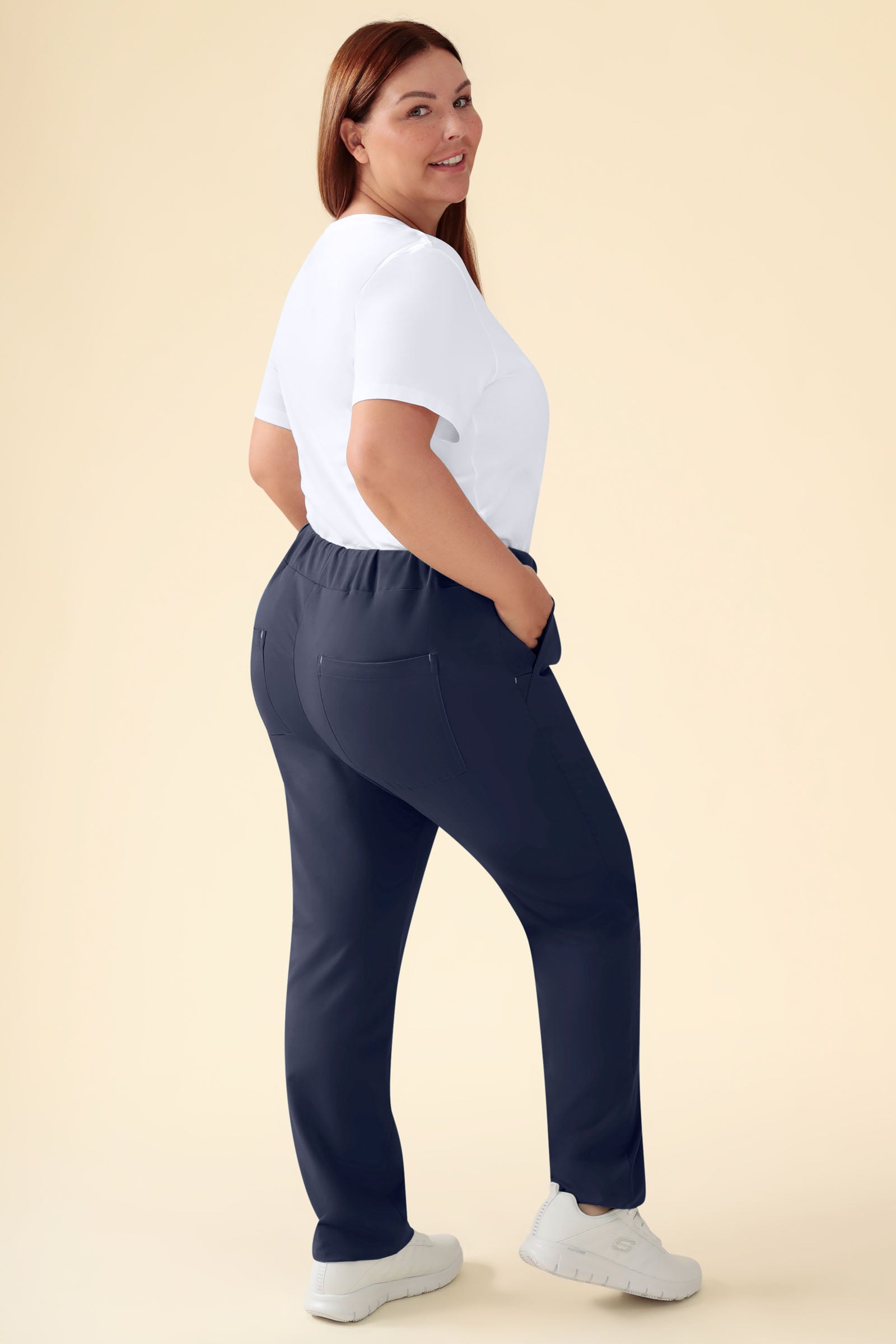 KAERE broek dames - zonder beenzak navy, Voorzijde view Het model is 173 cm lang en draagt maat XL