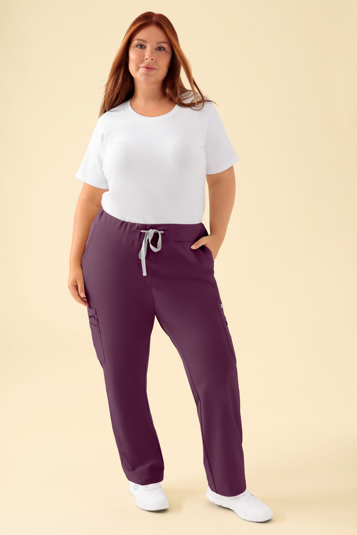 KAERE broek dames - met beenzak pruimen, Voorzijde view Het model is 173 cm lang en draagt maat XL