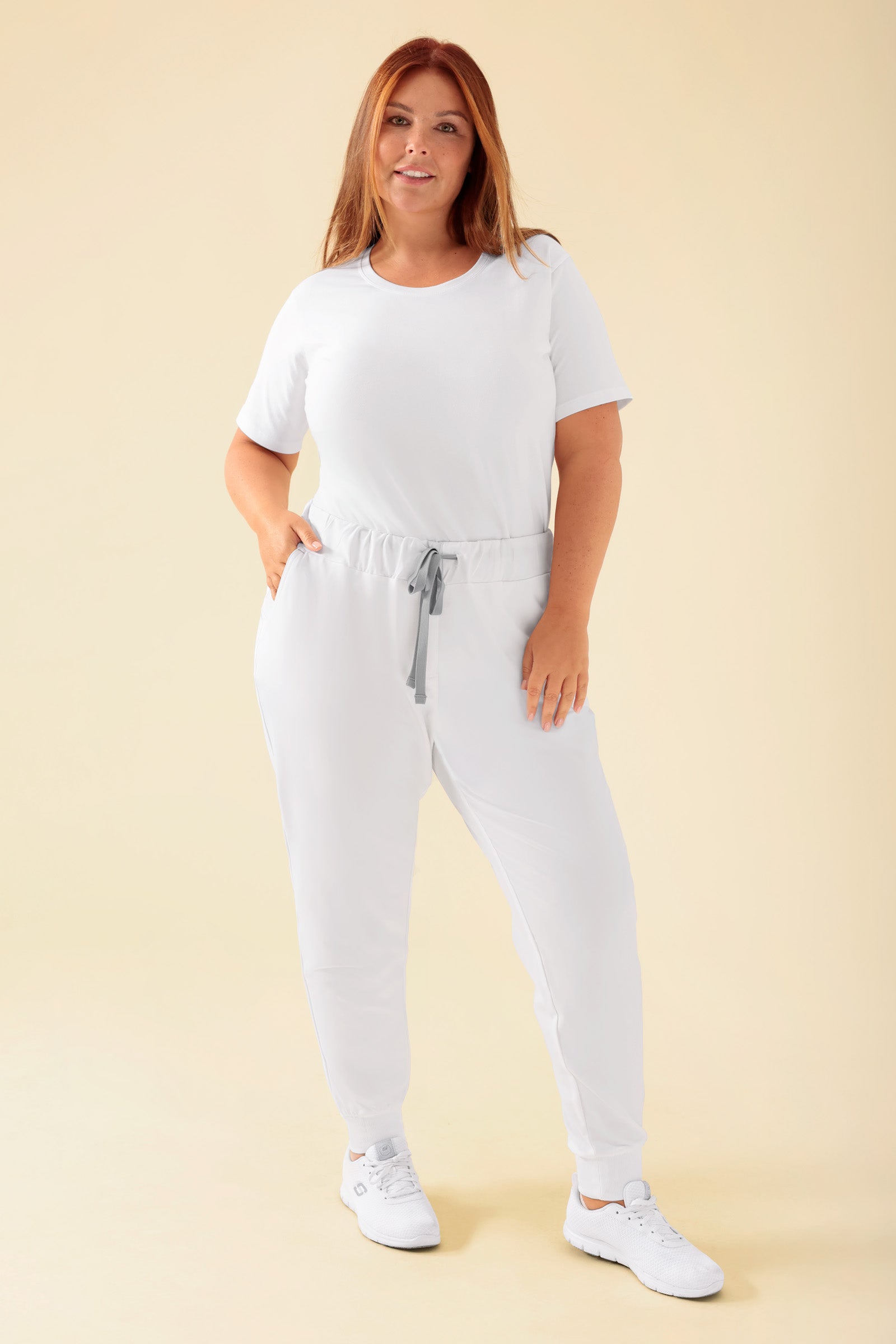 KAERE broek dames - zoom met elastische boord zonder beenzak wit, Voorzijde view Het model is 173 cm lang en draagt maat XL