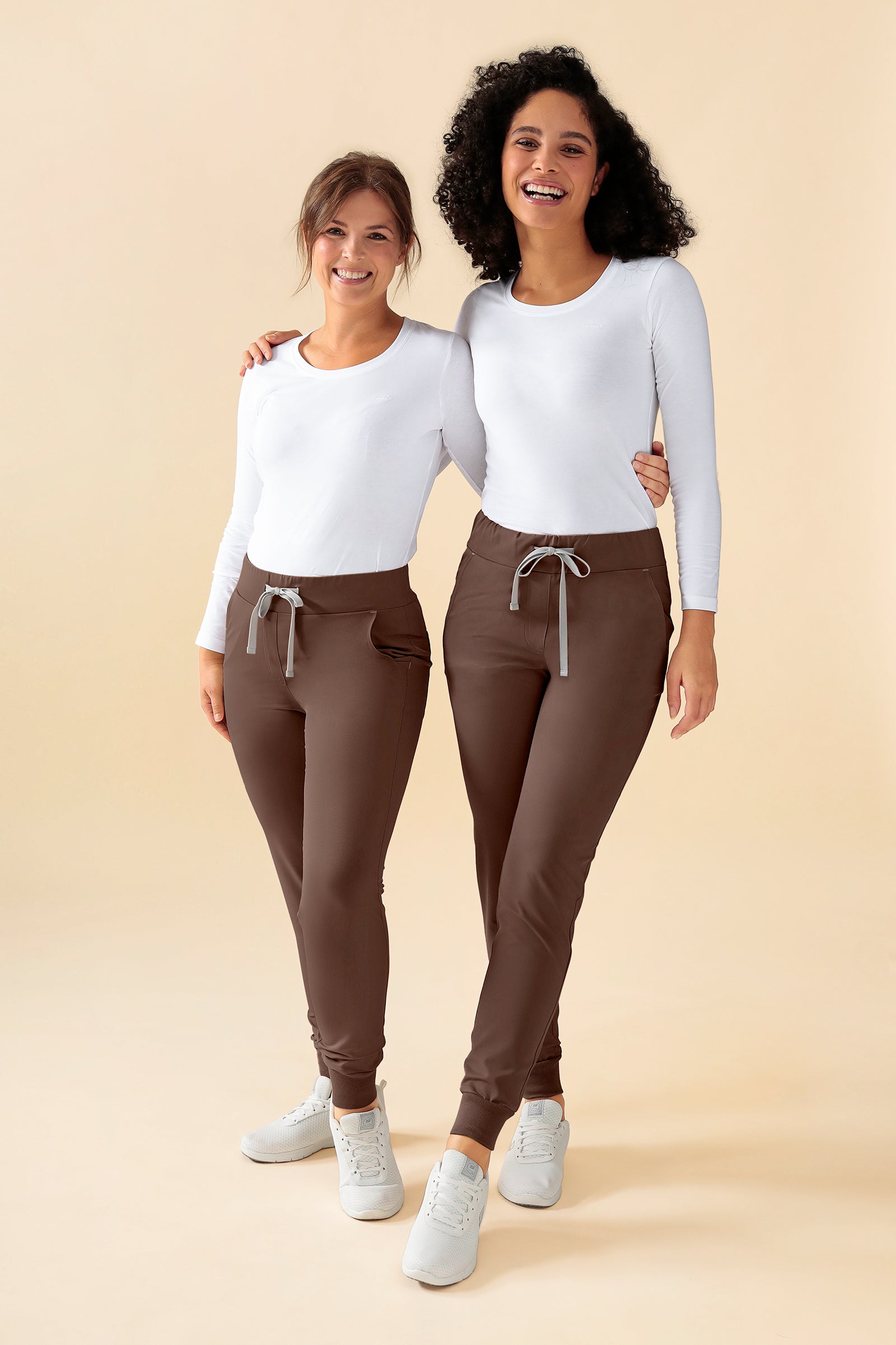 KAERE broek dames - zoom met elastische boord korte maat zonder beenzak coffee
