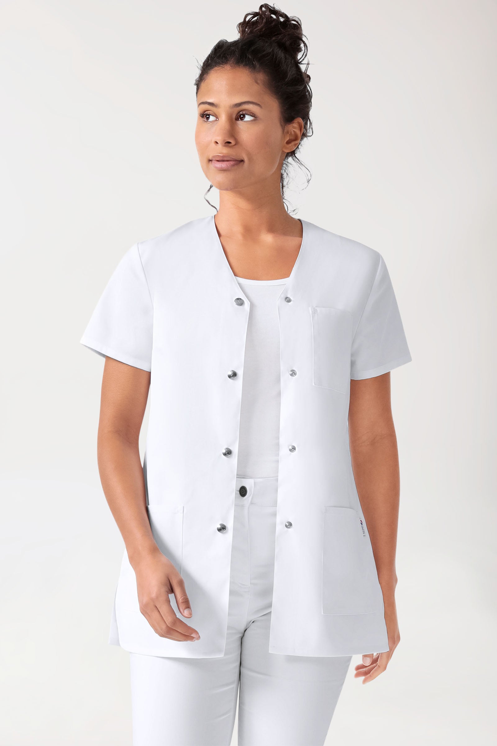 Beauty tuniek dames -v-hals- drukknoopsluiting wit