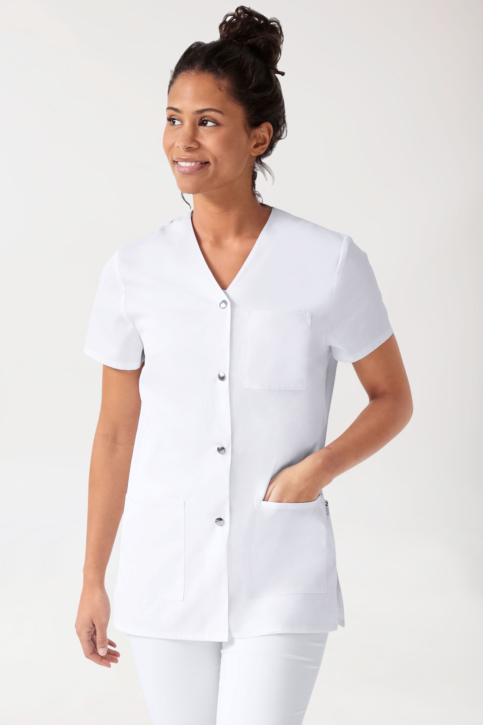Beauty tuniek dames -v-hals- drukknoopsluiting wit