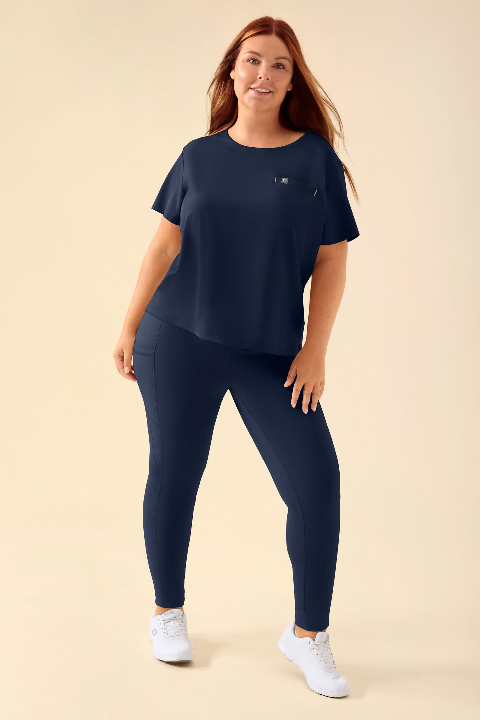 KAERE Leggings dames - super elastisch navy, Voorzijde view Het model is 173 cm lang en draagt maat XL