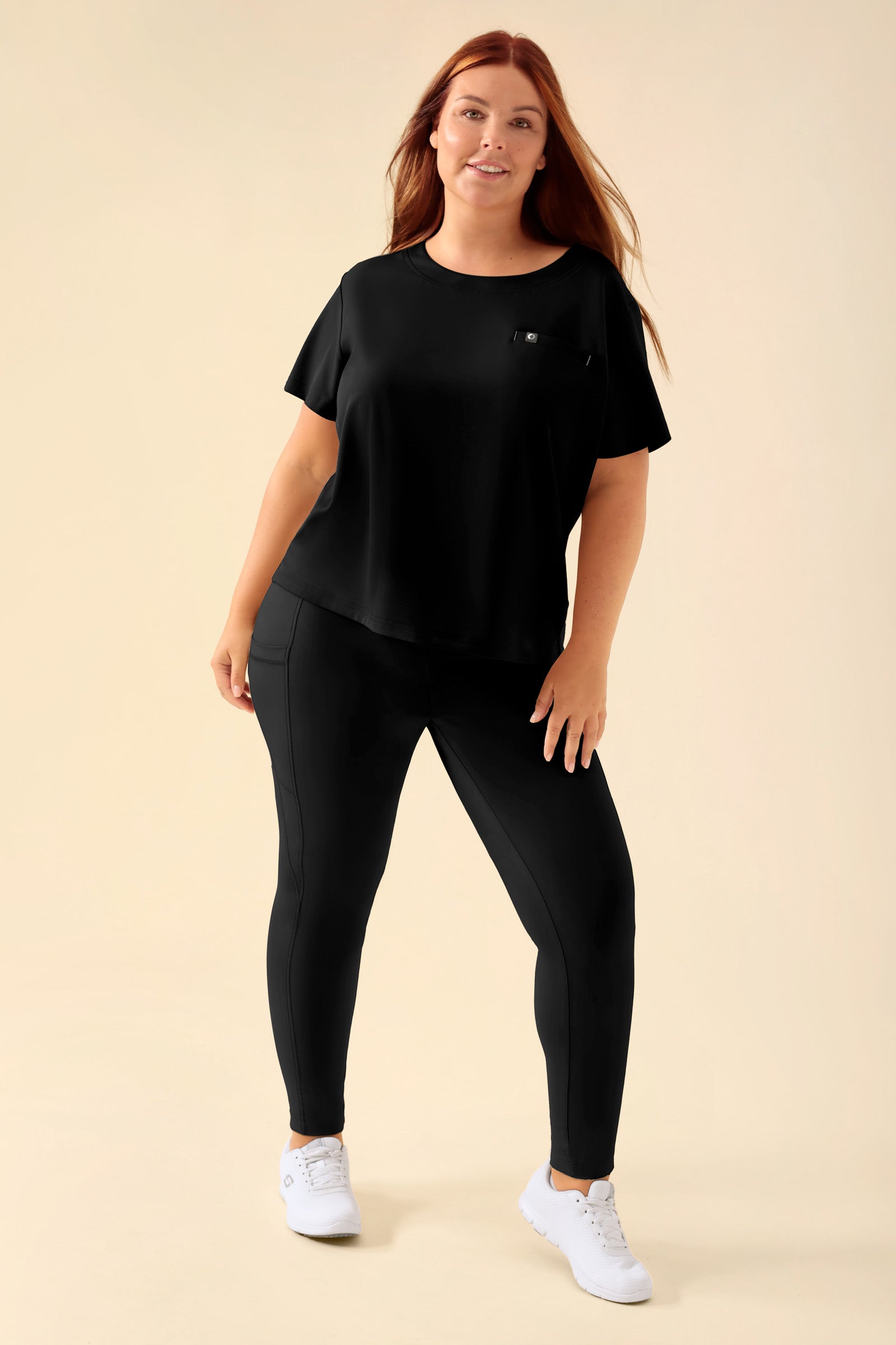 KAERE Leggings dames - super elastisch zwart, Voorzijde view Het model is 173 cm lang en draagt maat XL