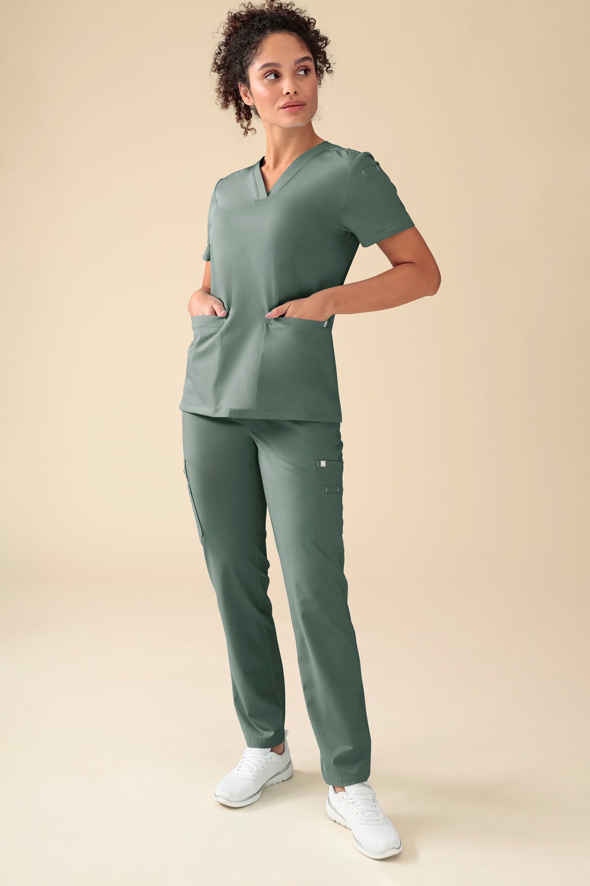 KAERE broek dames - met beenzak donkergroen, Voorzijde view Het model is 176 cm lang en draagt maat S
