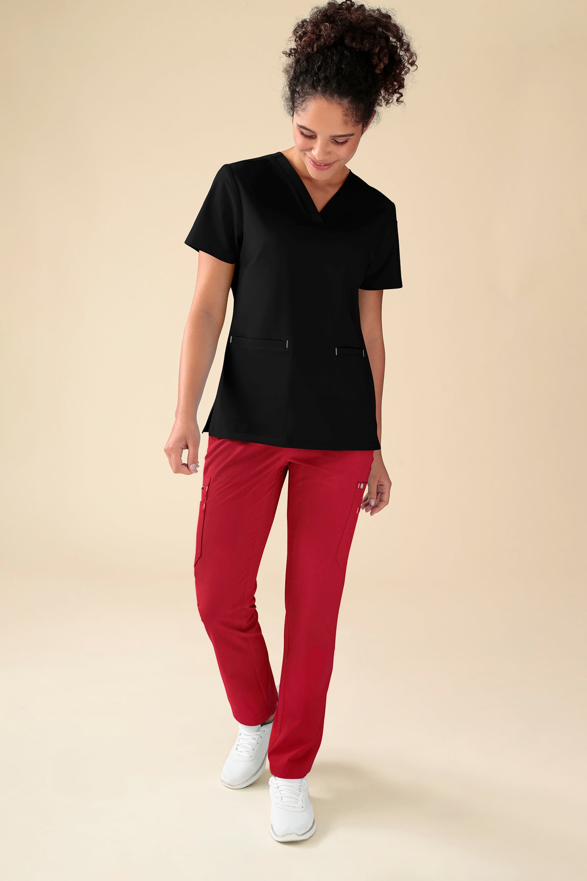 KAERE broek dames - met beenzak rood, Voorzijde view Het model is 176 cm lang en draagt maat S