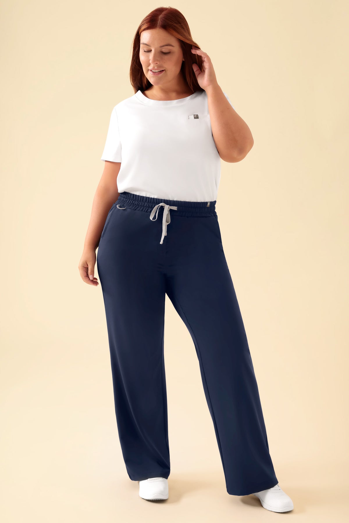 KAERE broek dames - wijd been navy, Voorzijde view Het model is 173 cm lang en draagt maat XL