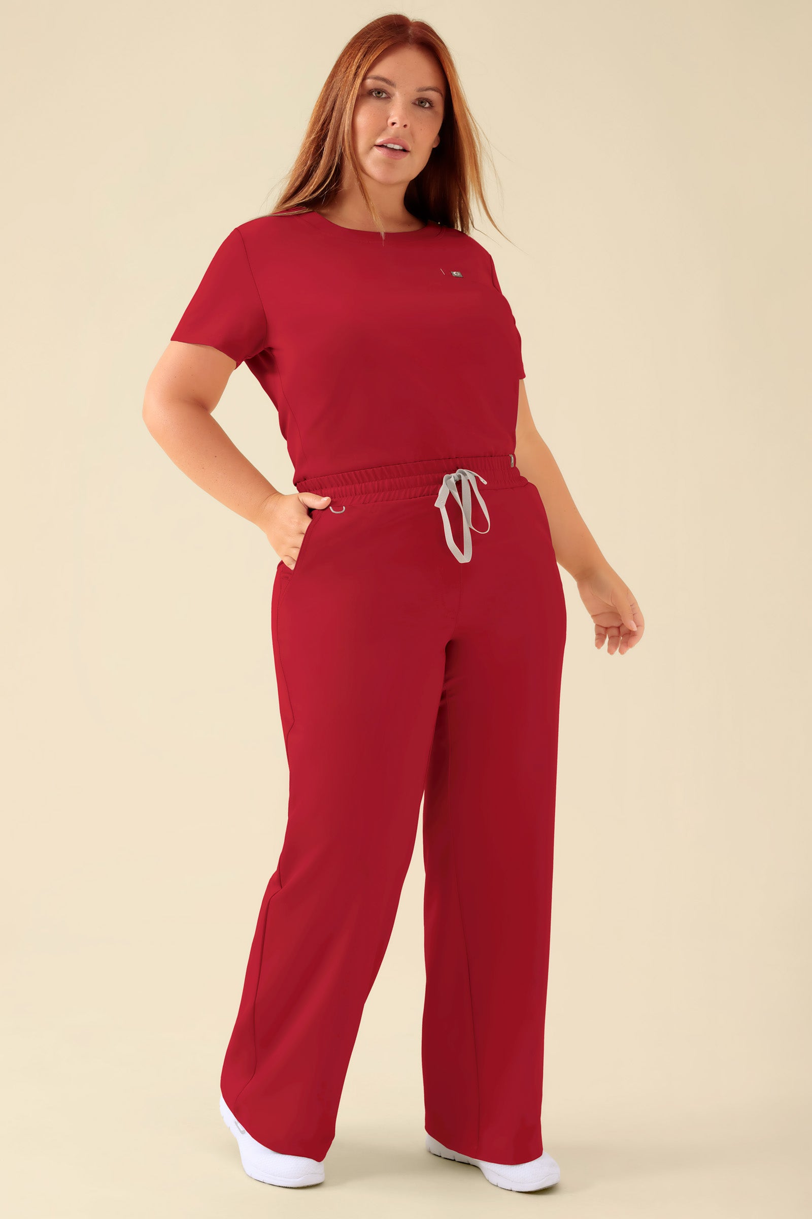 KAERE broek dames - wijd been rood, Voorzijde view Het model is 173 cm lang en draagt maat XL