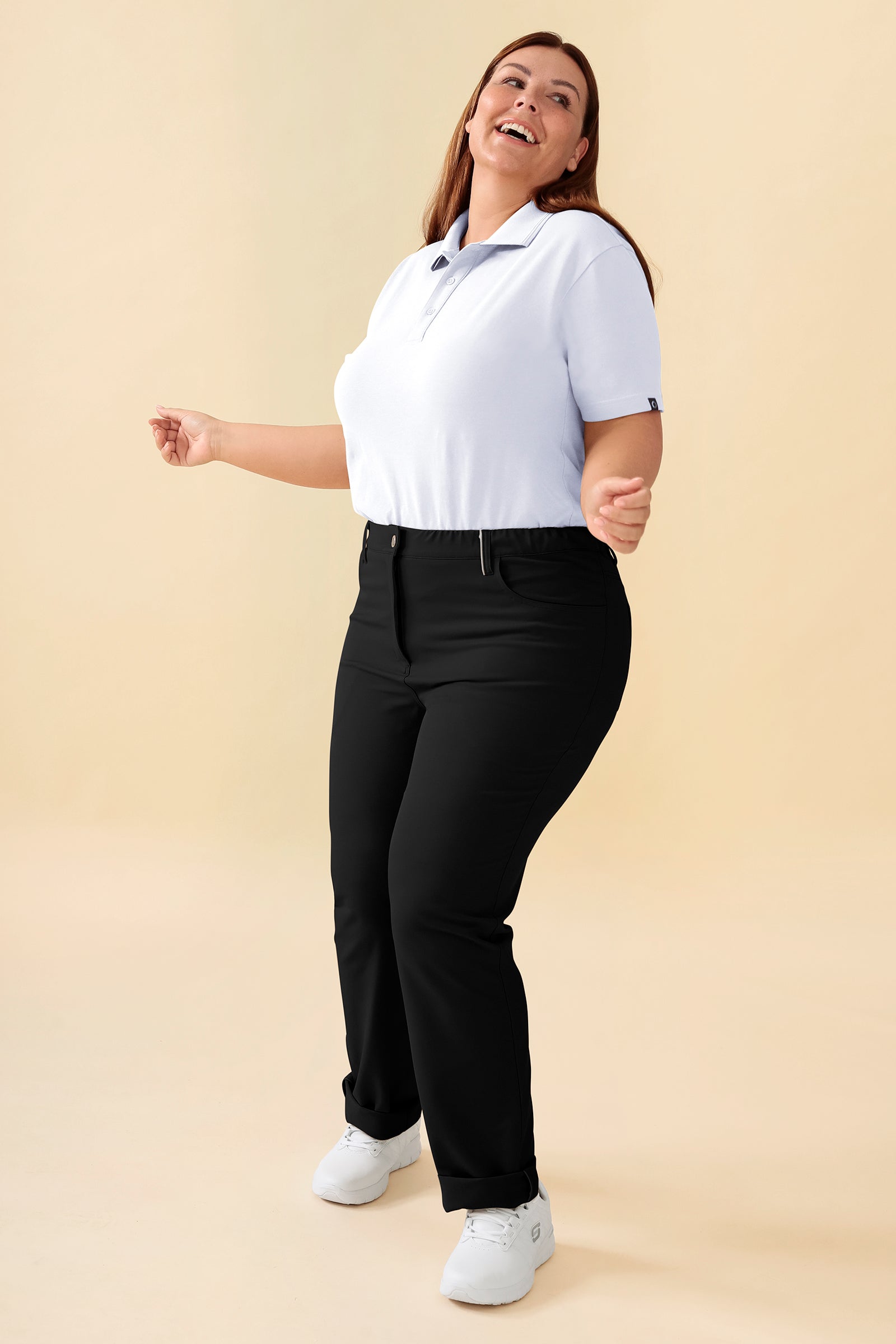KAERE Damesbroek - 5-pocket zwart, Voorzijde view Het model is 173 cm lang en draagt maat XL