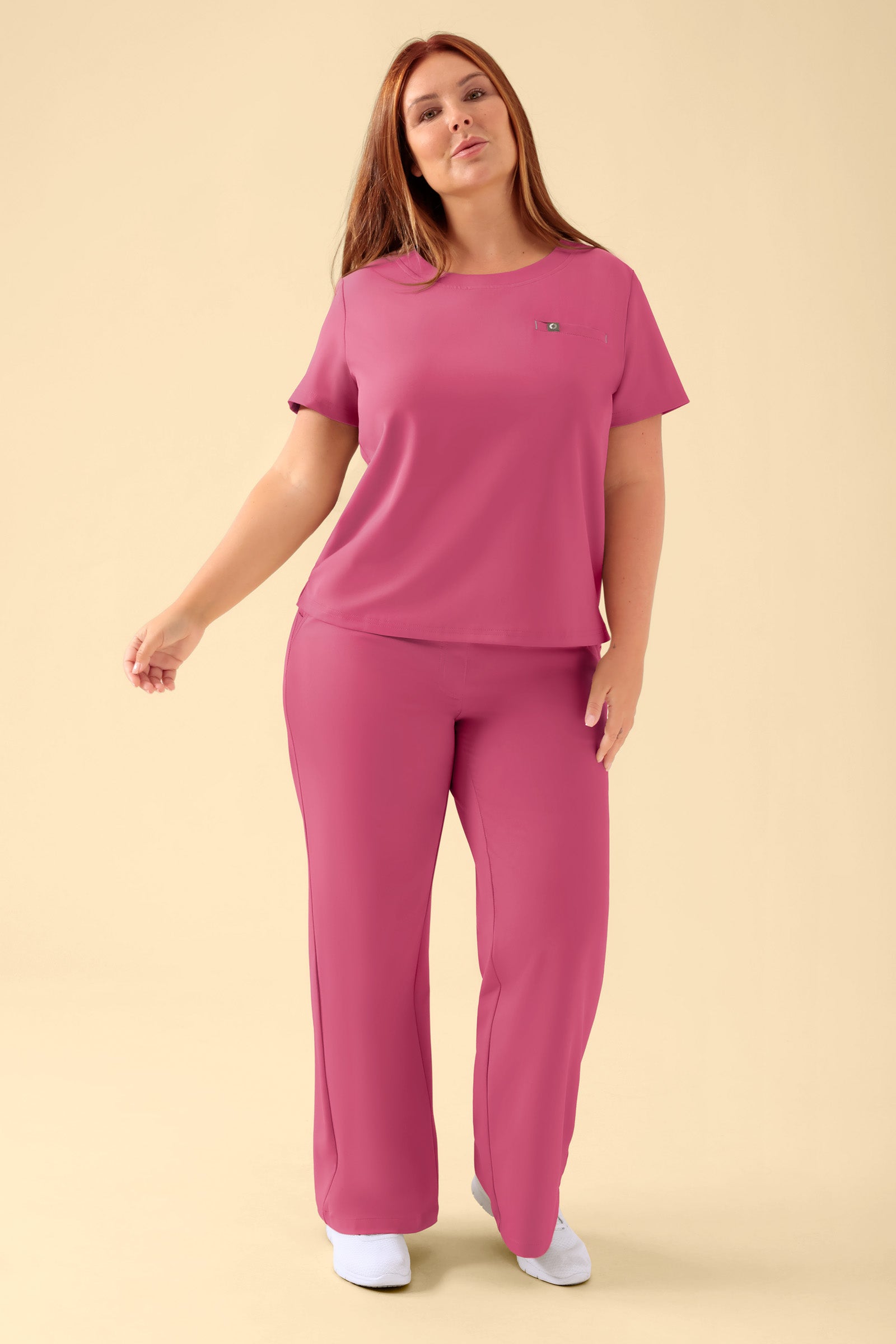 KAERE shirt dames - ronde hals oud rose, Voorzijde view Het model is 173 cm lang en draagt maat XL