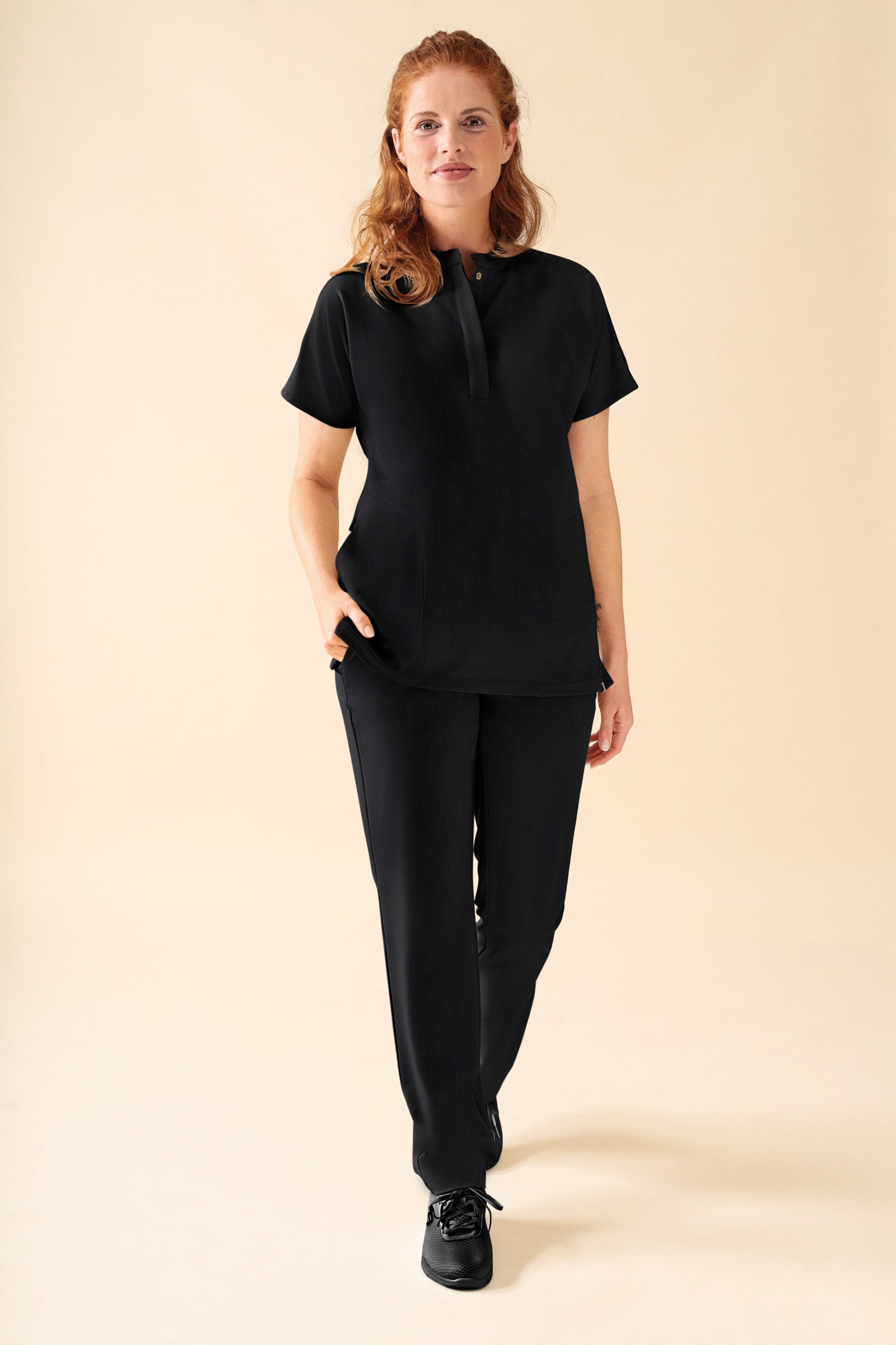 KAERE dames oversteektuniek - opstaande kraag zwart
