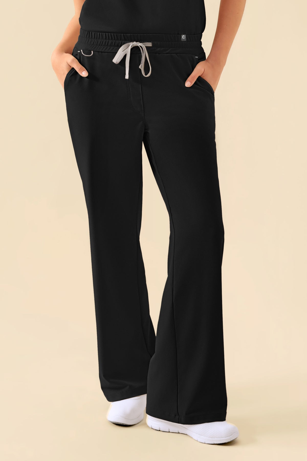 KAERE broek dames - wijd been zwart, Voorzijde view Het model is 176 cm lang en draagt maat S