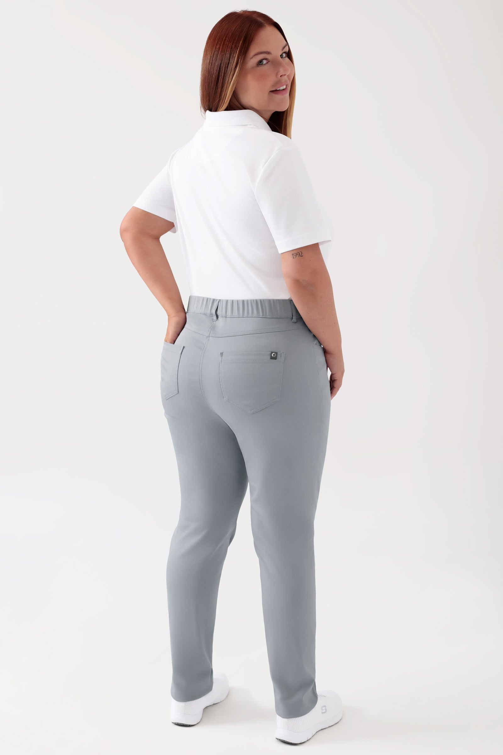 COMFY FLEX 5-pocket broek dames - slanke pijp grijs, Achterzijde view Het model is 173 cm lang en draagt maat 46