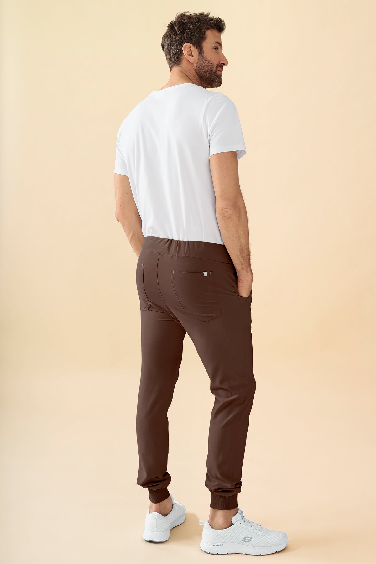 KAERE broek heren - zoom met elastische boord zonder beenzak coffee, Achterzijde view 