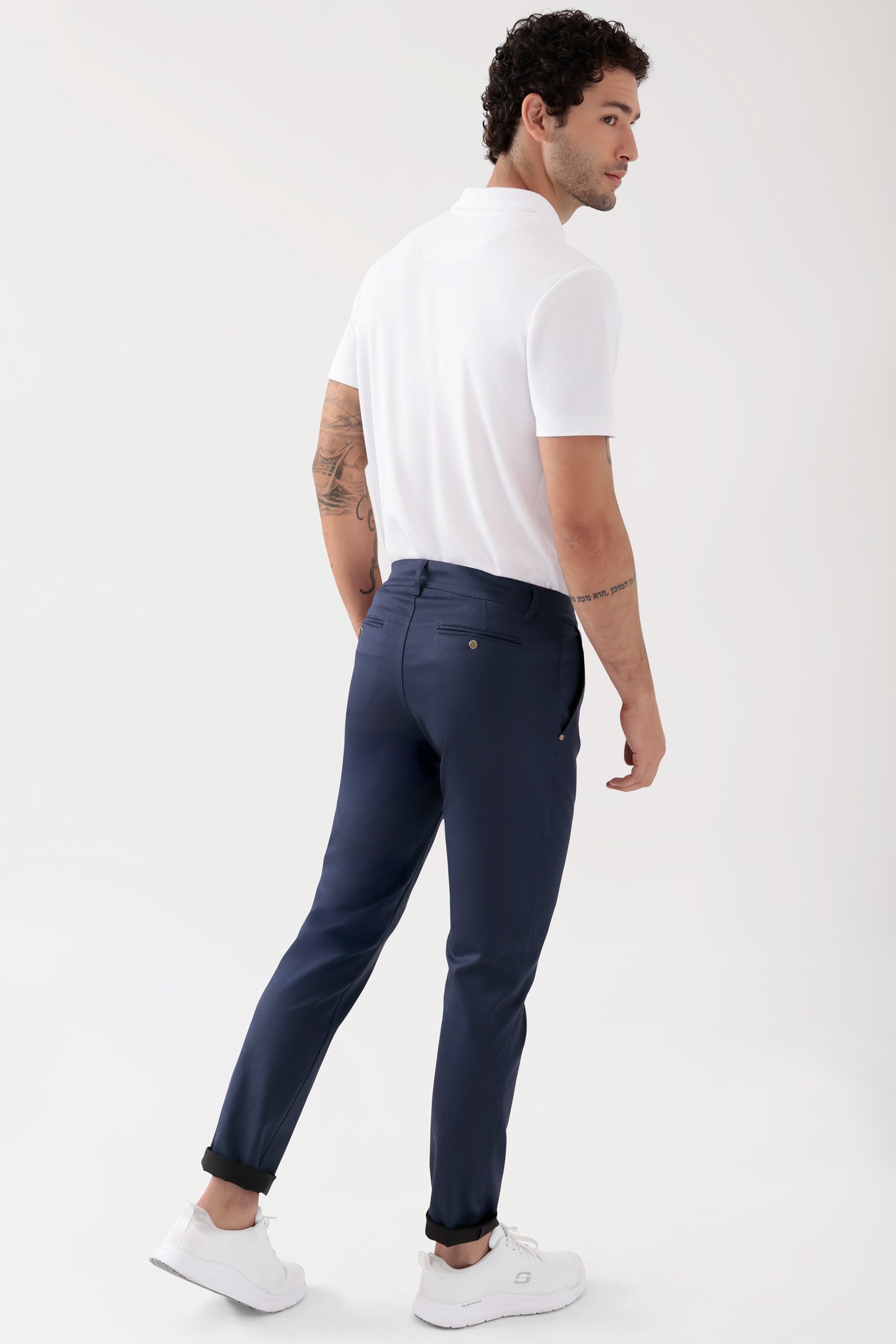 COMFY FLEX broek heren - chino stijl navy, Achterzijde view Het model is 188 cm lang en draagt maat 48