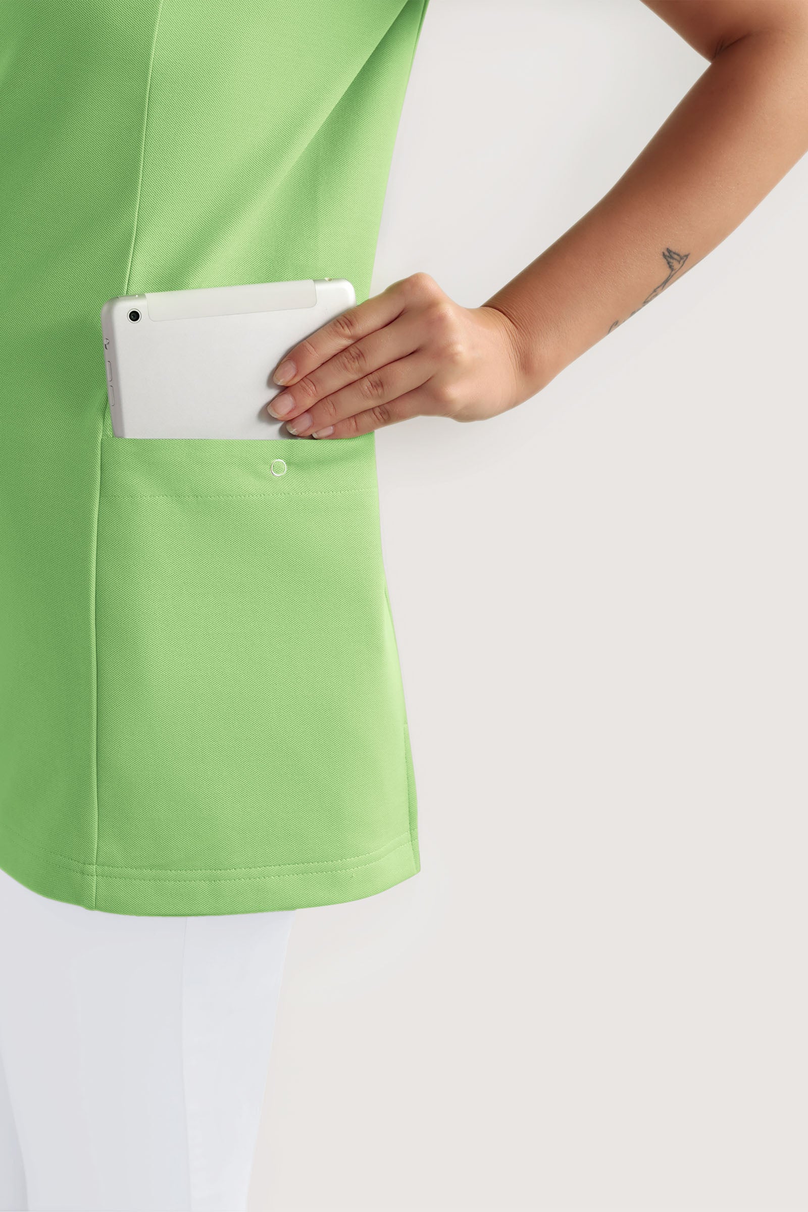 COMFY FLEX stretch oversteektuniek dames - met drukknopen appelgroen