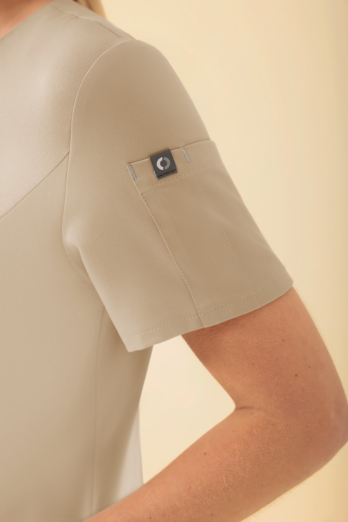 KAERE tuniek dames - drukknoopsluiting zand
