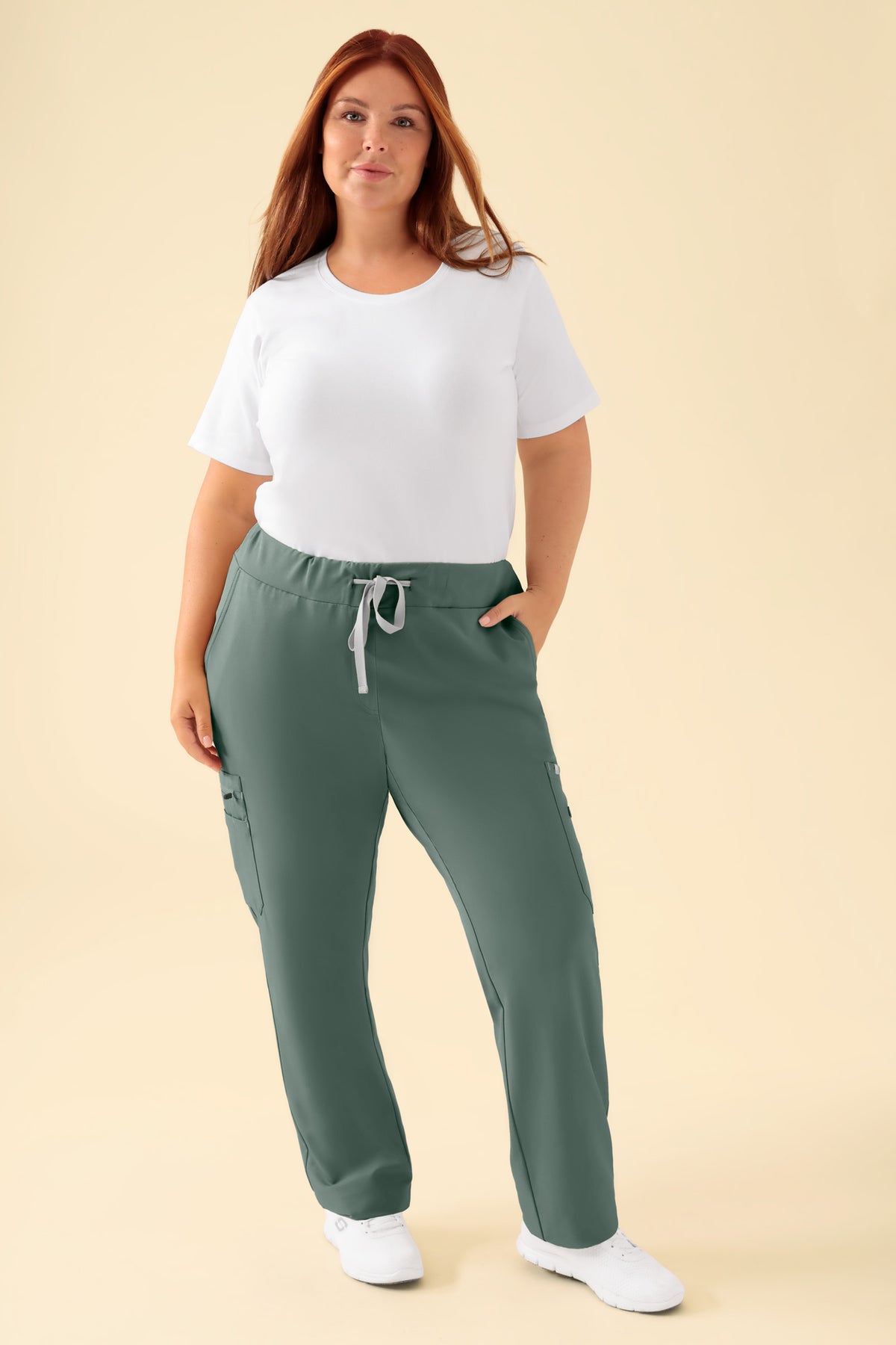 KAERE broek dames - met beenzak donkergroen, Voorzijde view Het model is 173 cm lang en draagt maat XL