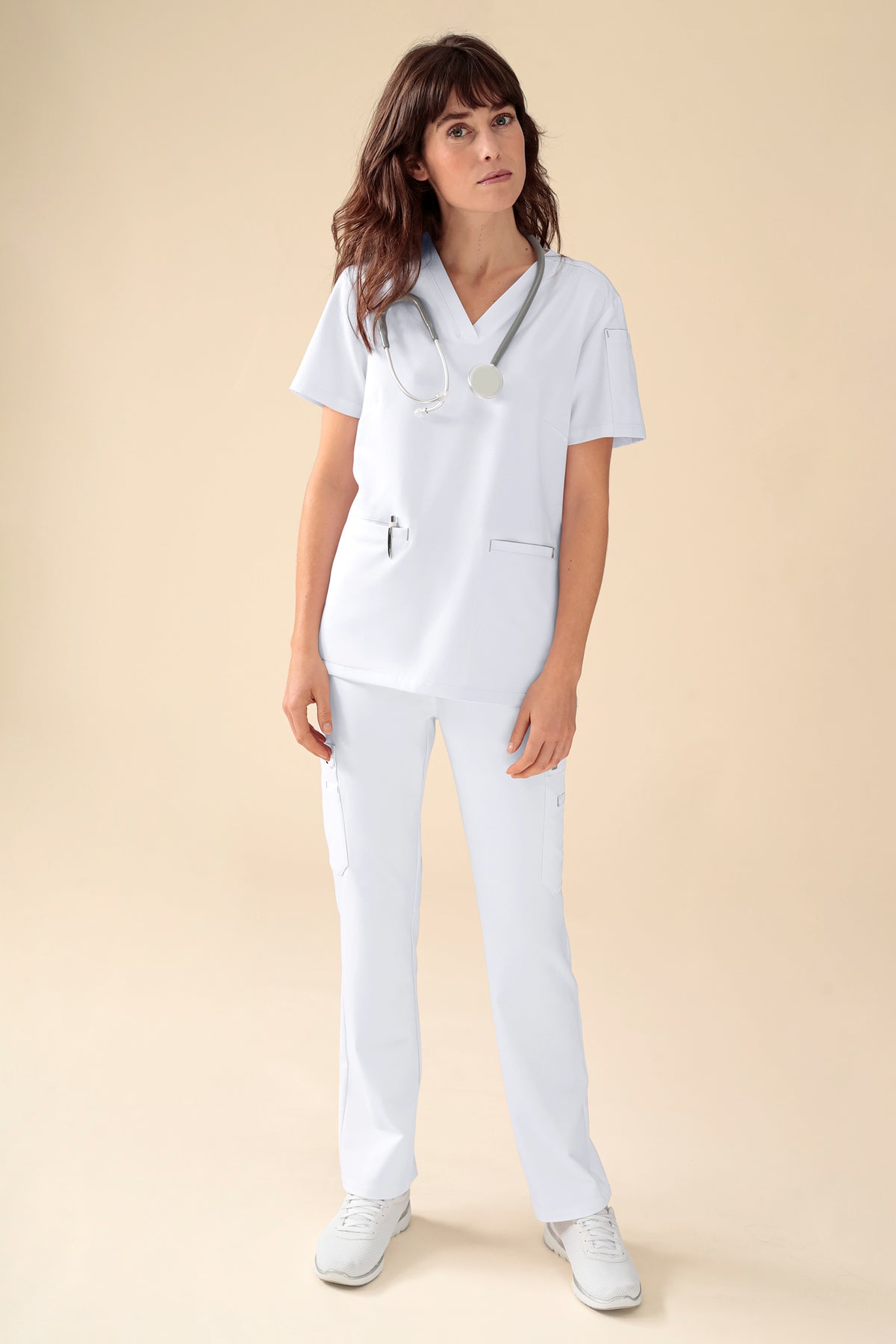 KAERE broek dames - met beenzak wit, Voorzijde view Het model is 175 cm lang en draagt maat S