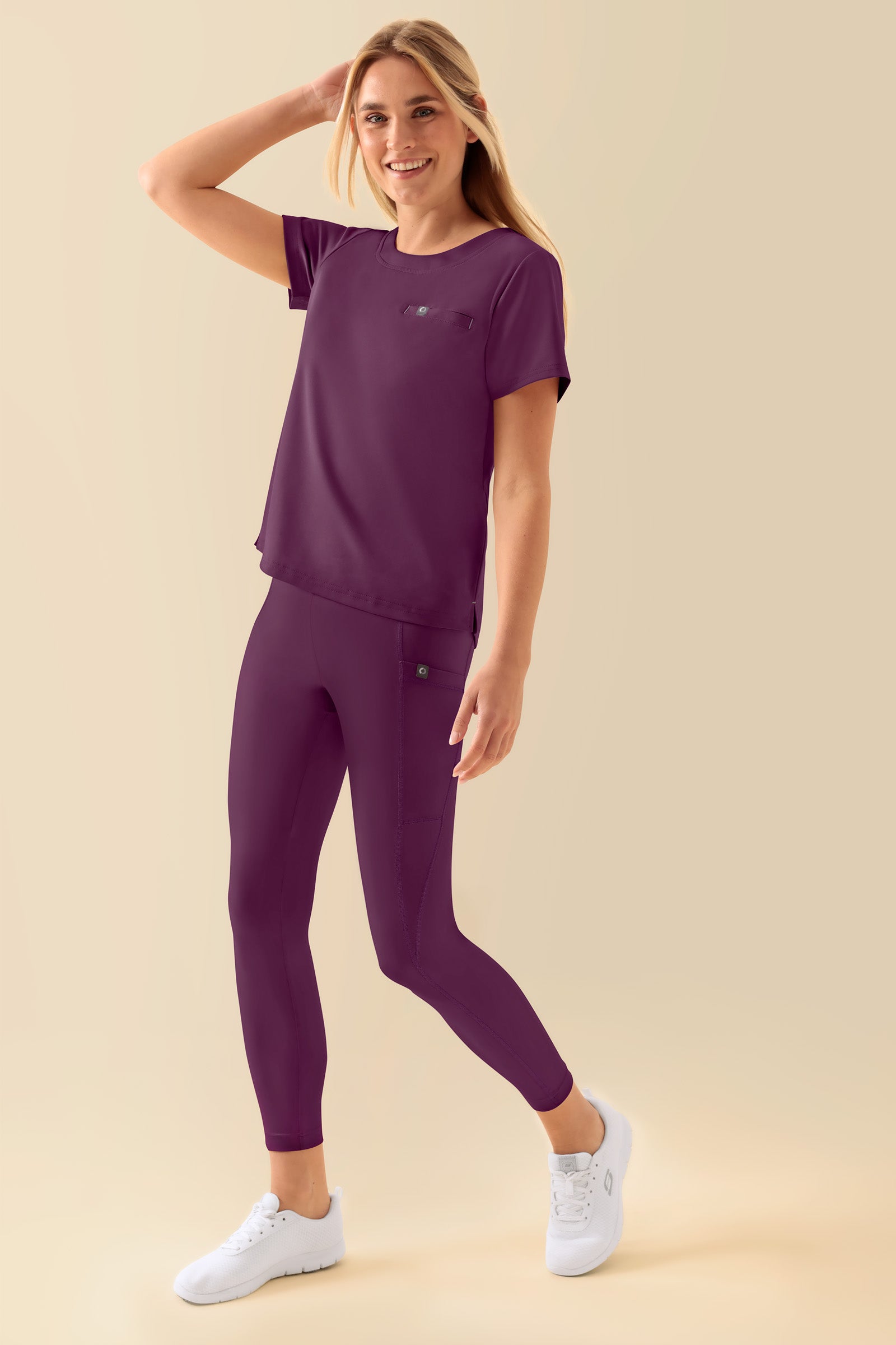 KAERE Leggings dames - super elastisch pruimen, Voorzijde view Het model is 177 cm lang en draagt maat S