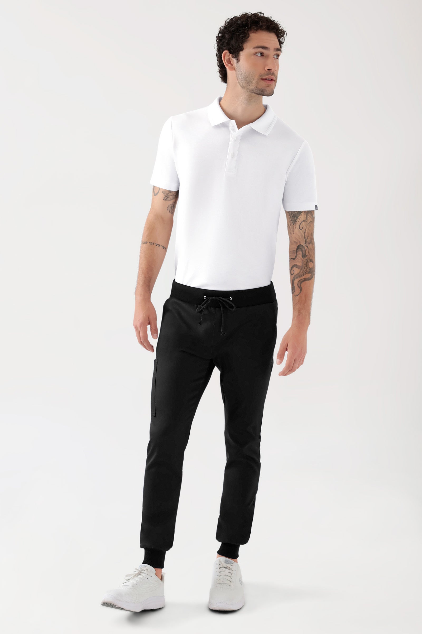 COMFY FLEX broek heren - jogpants zwart, Voorzijde view Het model is 188 cm lang en draagt maat M