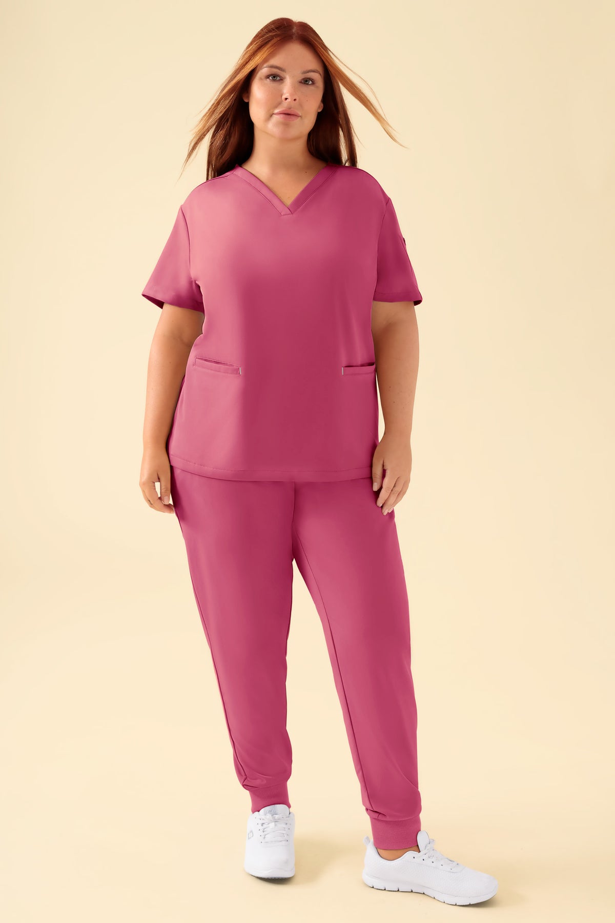 KAERE oversteektuniek dames - V-hals oud rose, Voorzijde view Het model is 173 cm lang en draagt maat XL