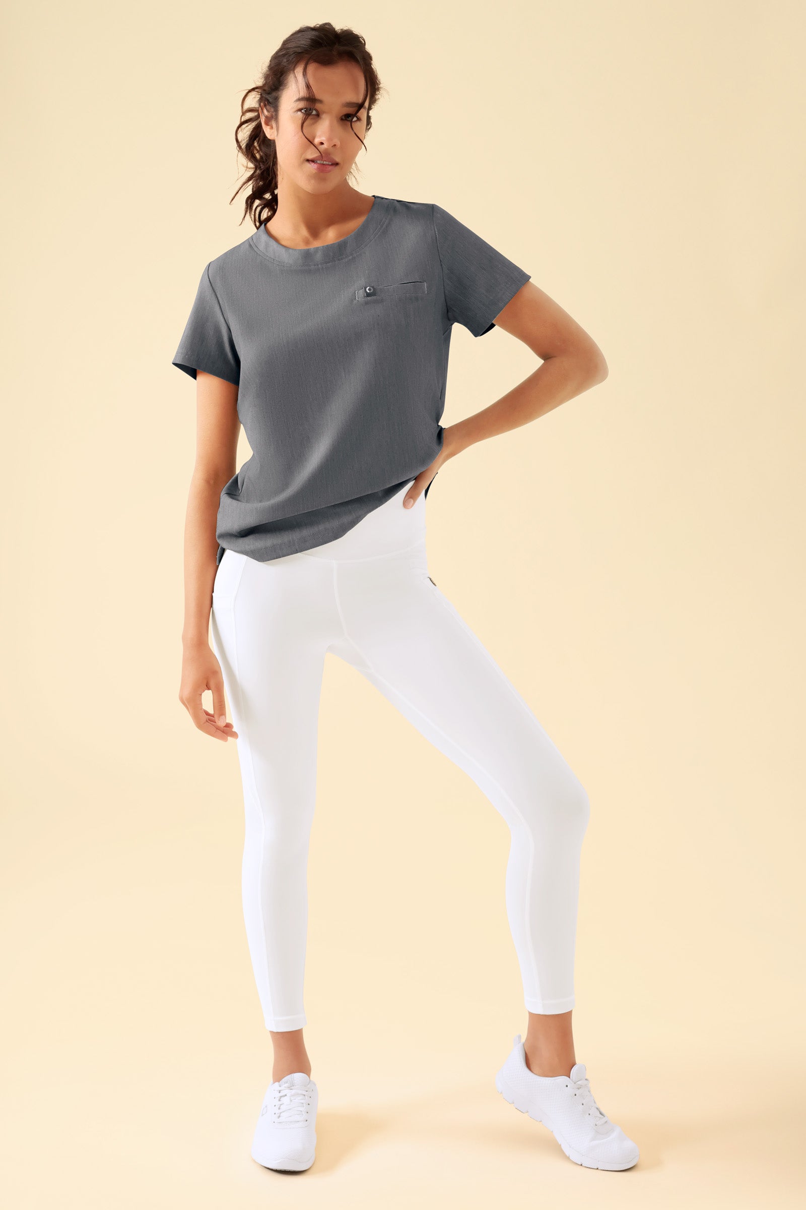 KAERE Leggings dames - super elastisch wit, Voorzijde view Het model is 176 cm lang en draagt maat S