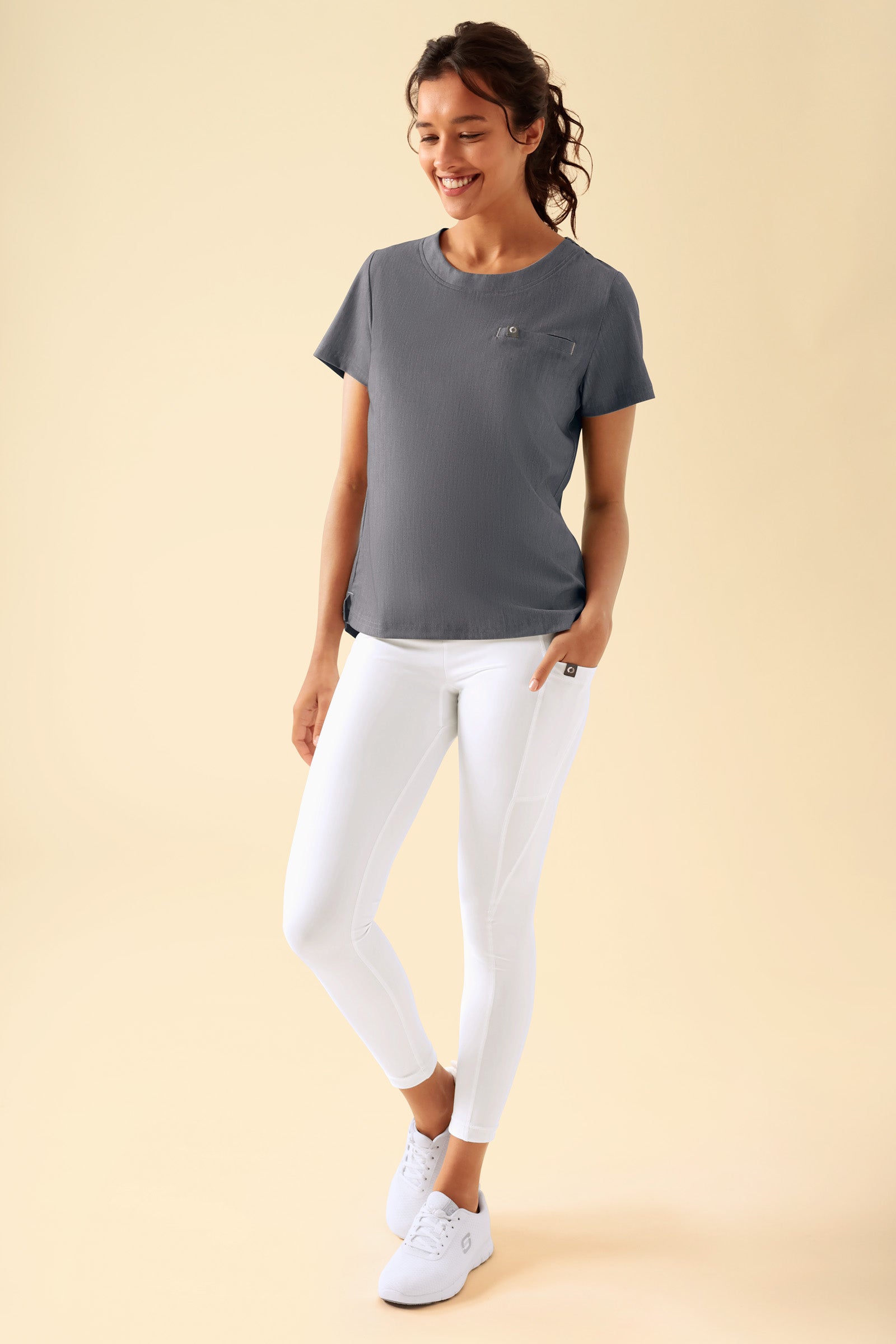 KAERE Leggings dames - super elastisch wit, Voorzijde view Het model is 176 cm lang en draagt maat S