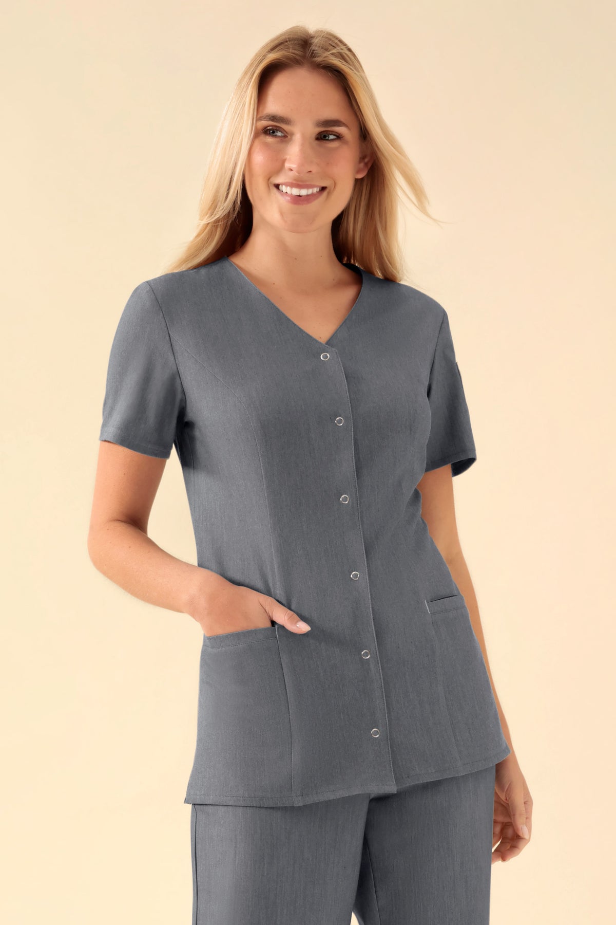 KAERE tuniek dames - drukknoopsluiting donkergrijs melange, Voorzijde view Het model is 177 cm lang en draagt maat S