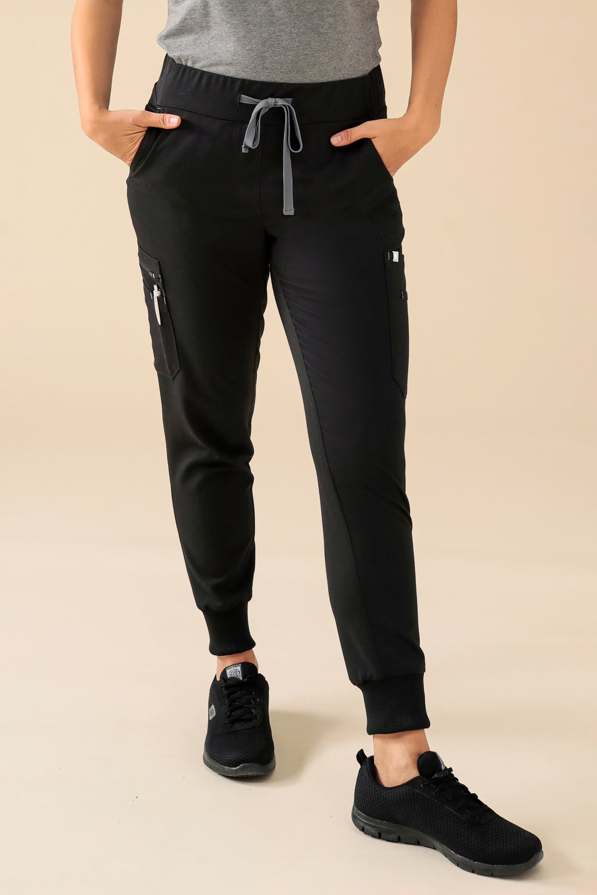 KAERE broek dames - zoom met elastische boord korte maat met beenzak zwart, Voorzijde view 