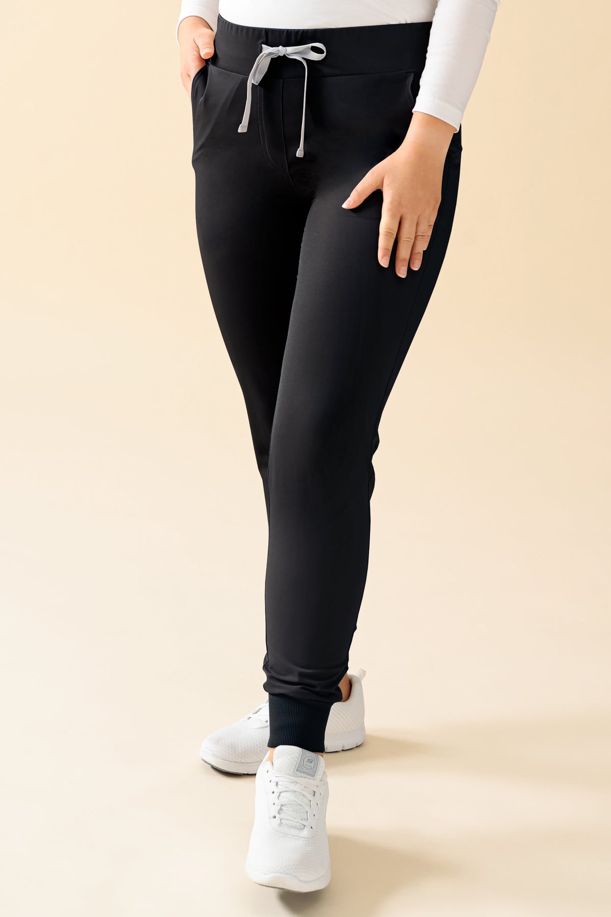 KAERE broek dames - zoom met elastische boord korte maat zonder beenzak zwart, Voorzijde view 
